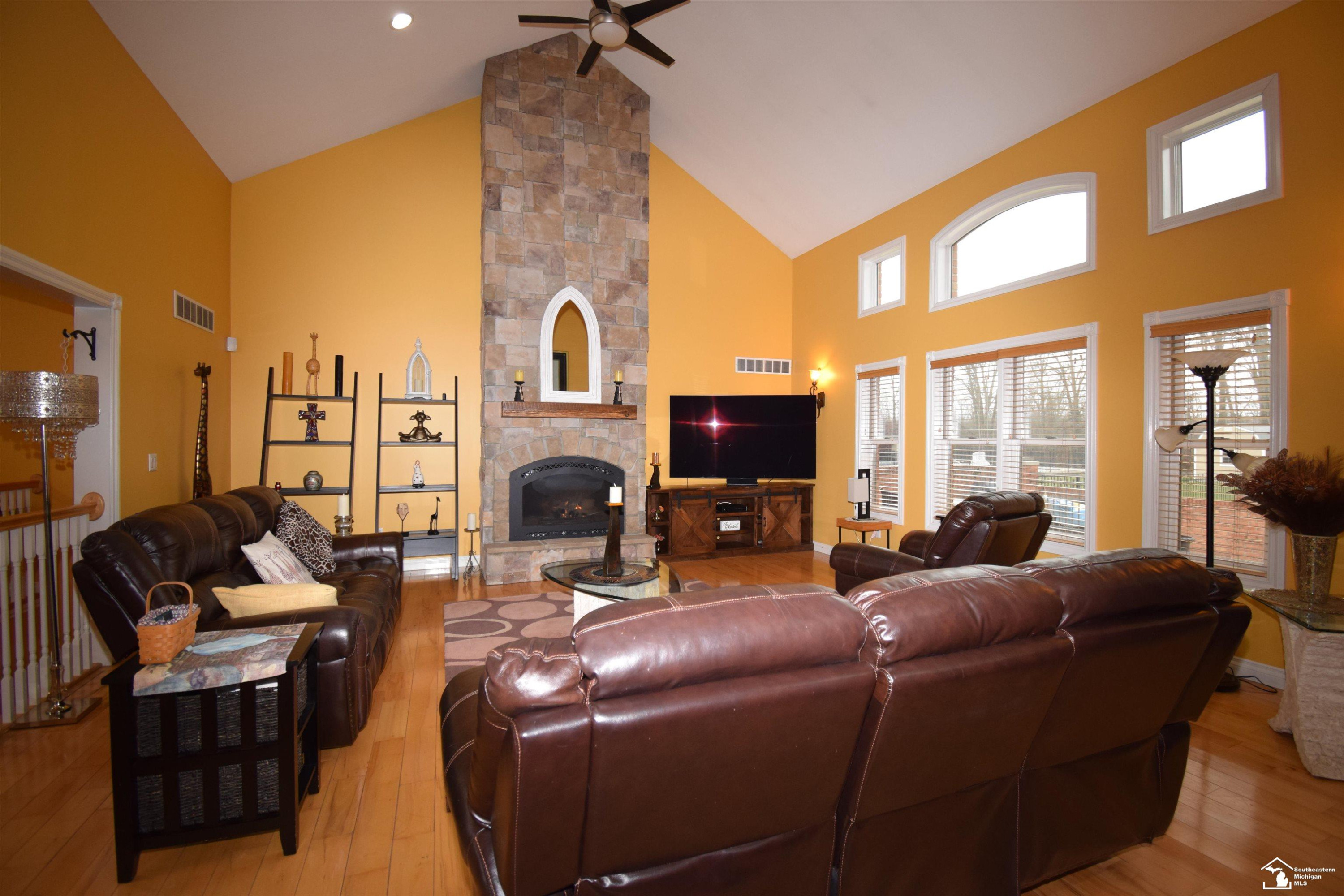 24160 Fairview Drive, New Boston, MI 48164 — Photo 10