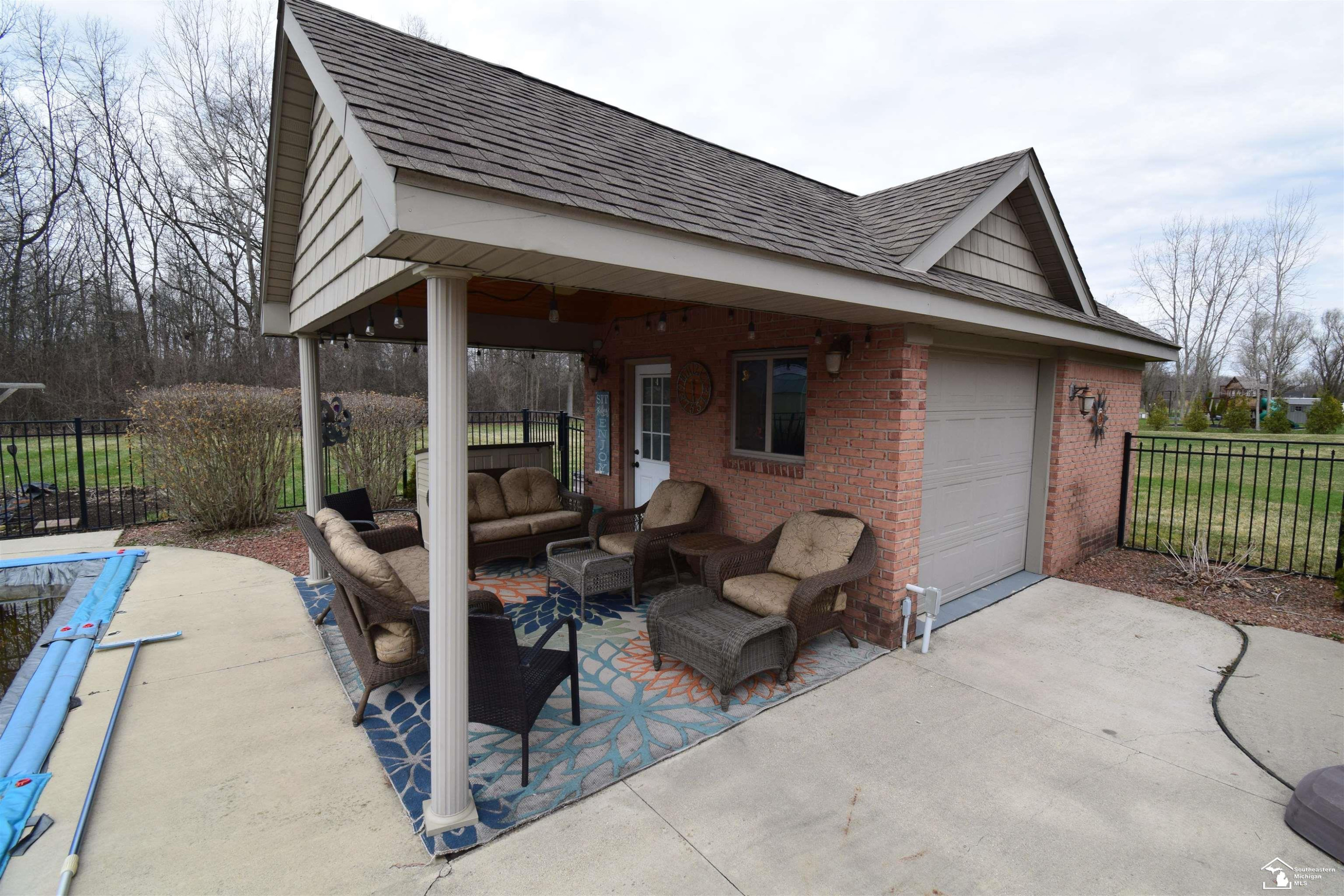 24160 Fairview Drive, New Boston, MI 48164 — Photo 72