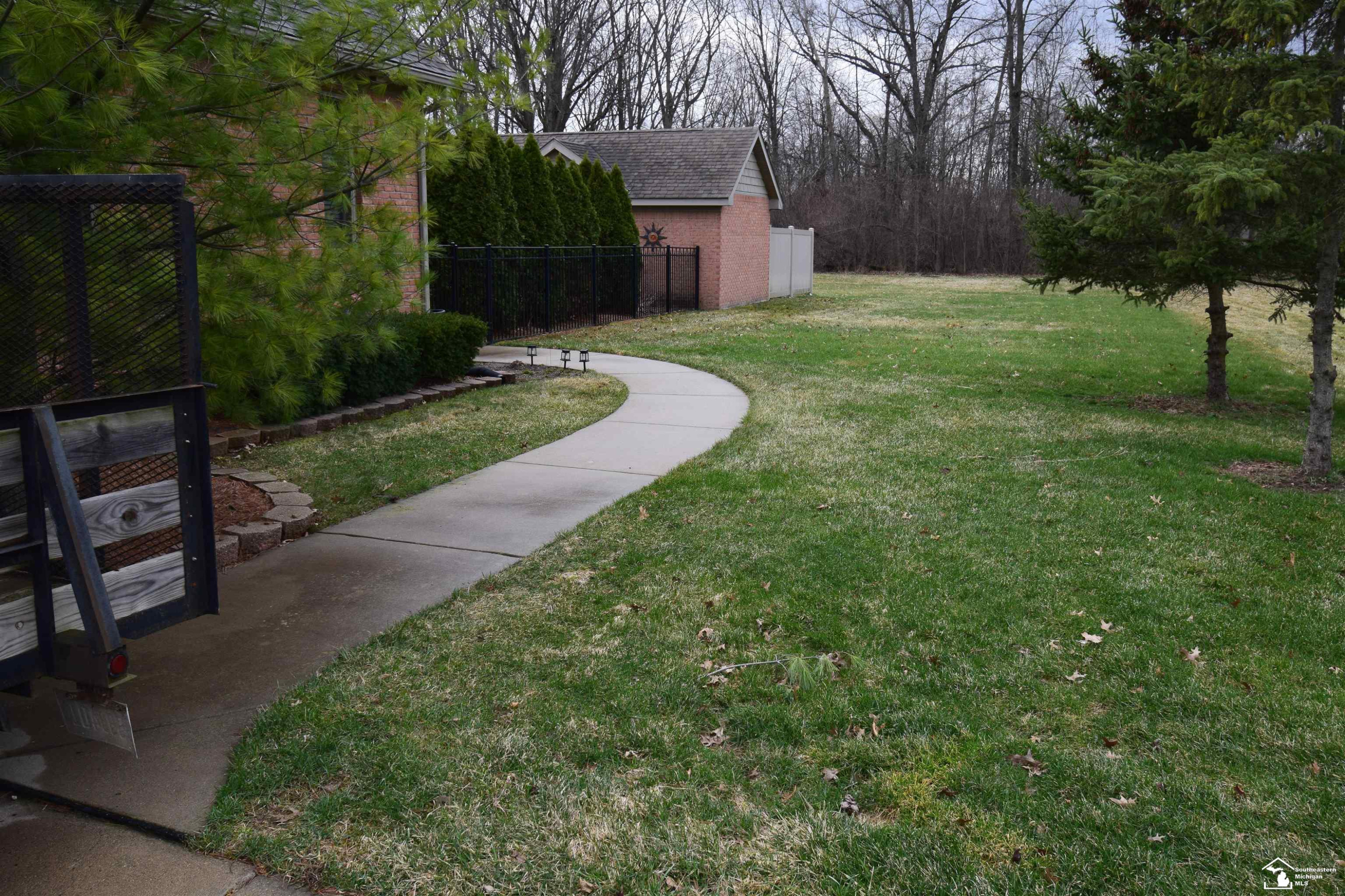 24160 Fairview Drive, New Boston, MI 48164 — Photo 78