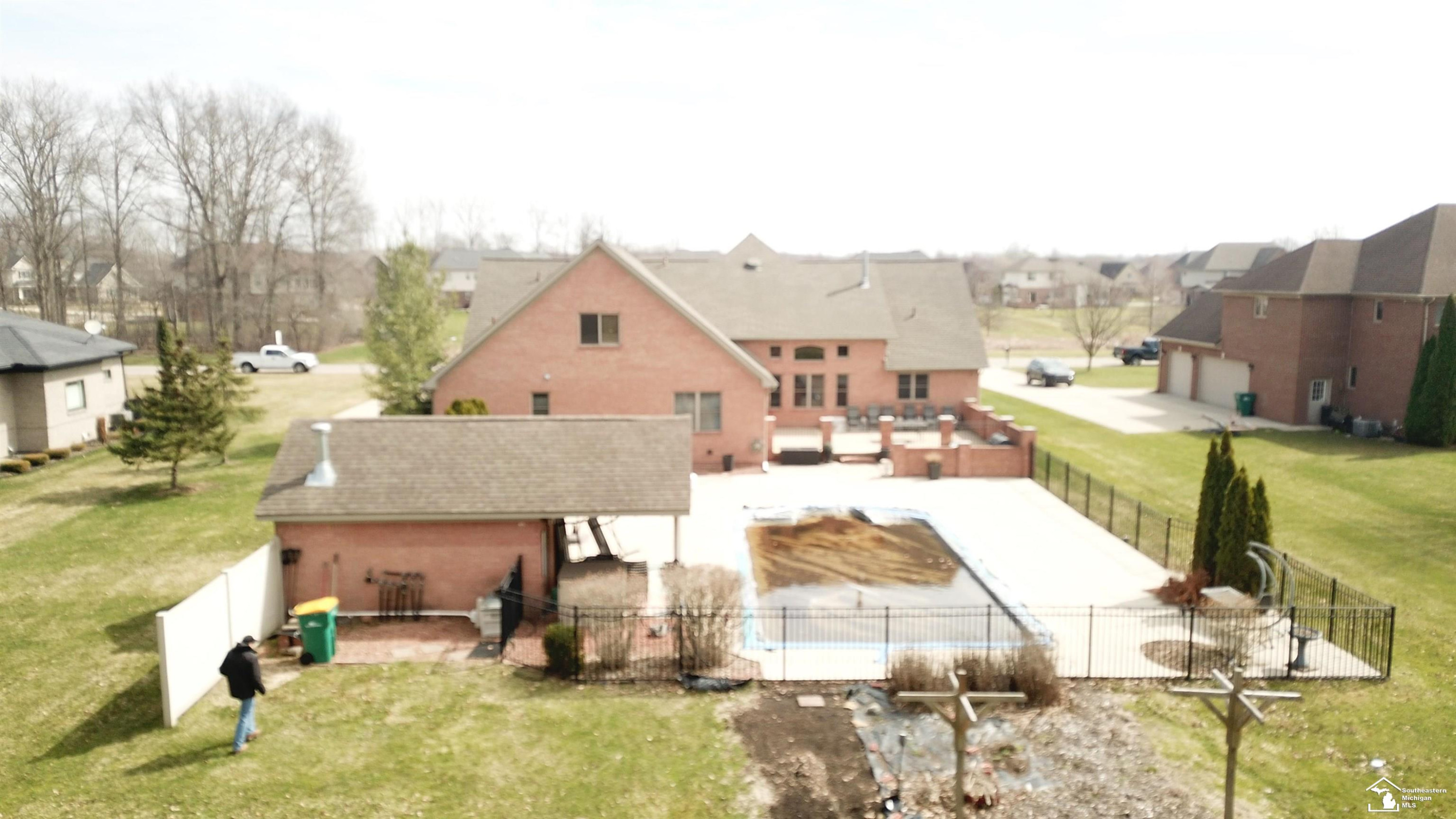 24160 Fairview Drive, New Boston, MI 48164 — Photo 86