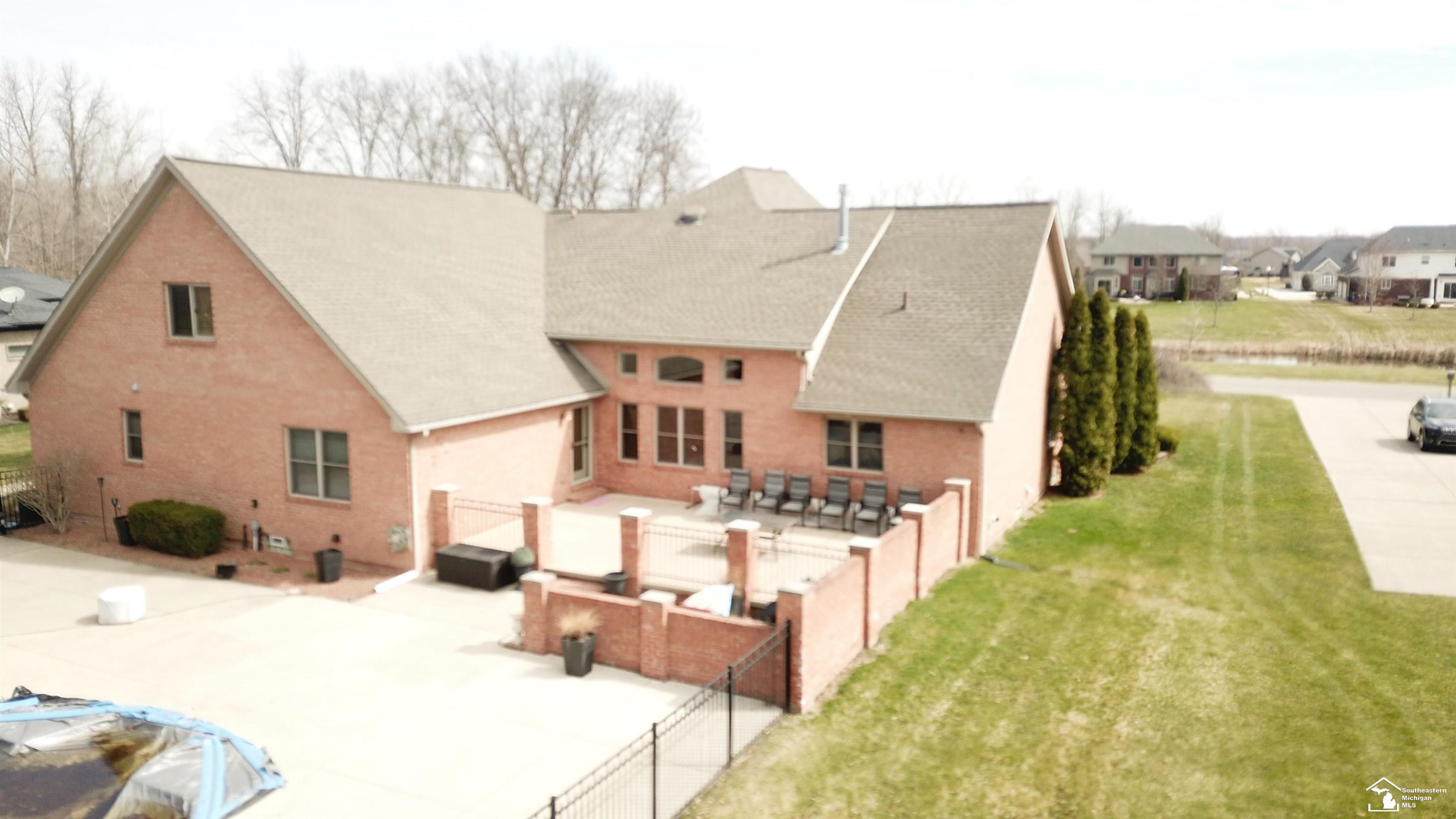 24160 Fairview Drive, New Boston, MI 48164 — Photo 88