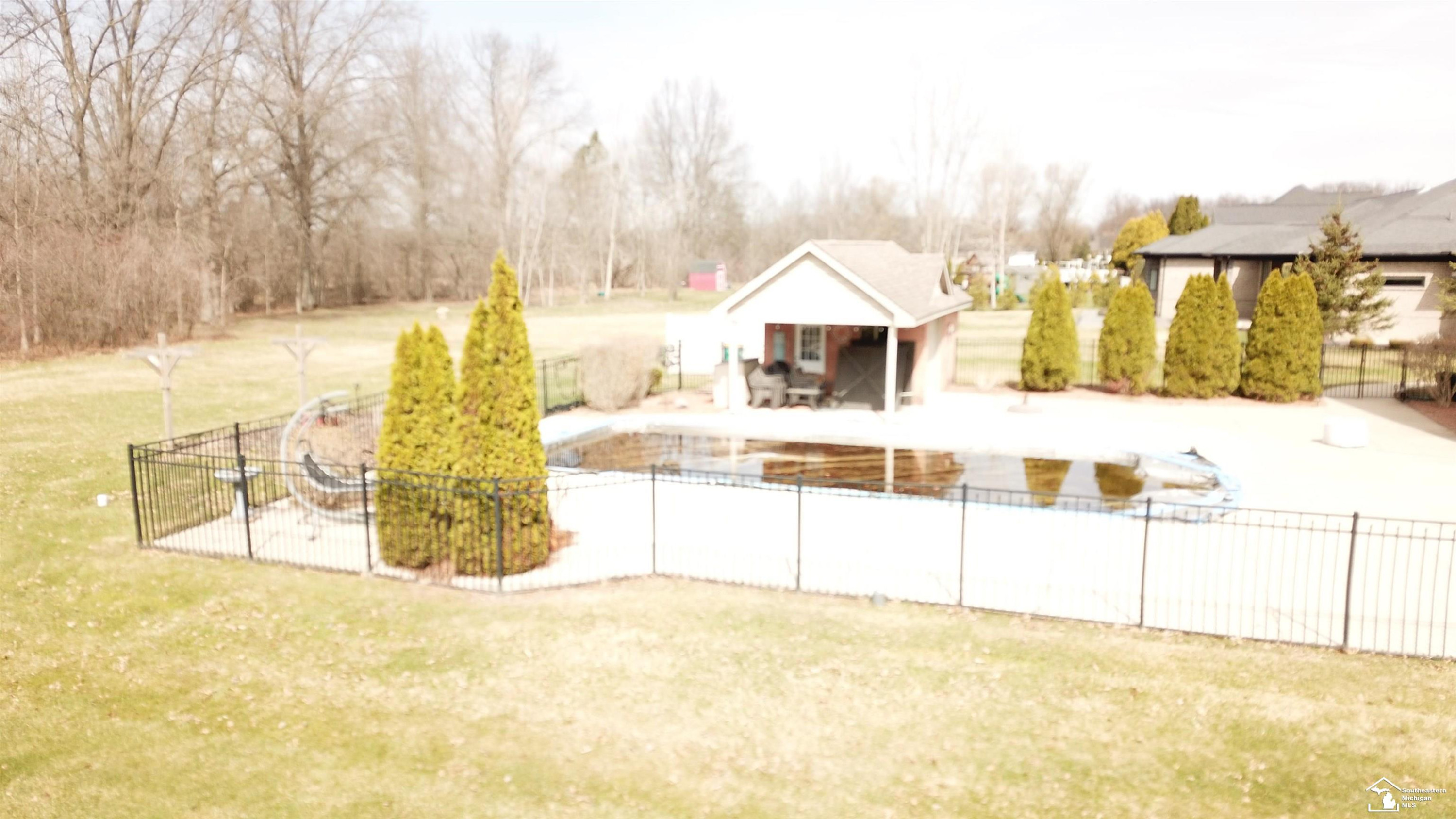 24160 Fairview Drive, New Boston, MI 48164 — Photo 89