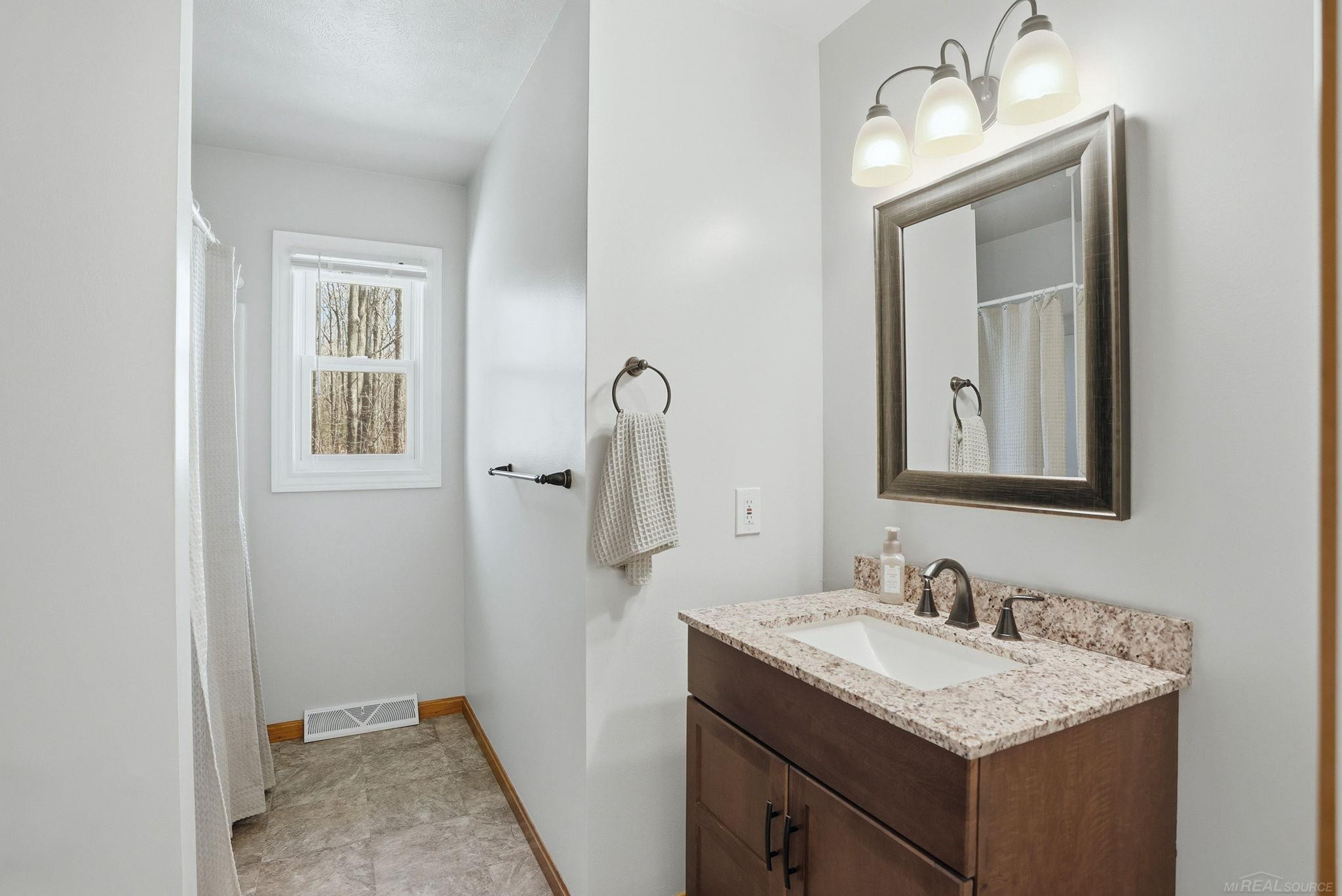 8191 Elms Road, Birch Run, MI 48415 — Photo 31