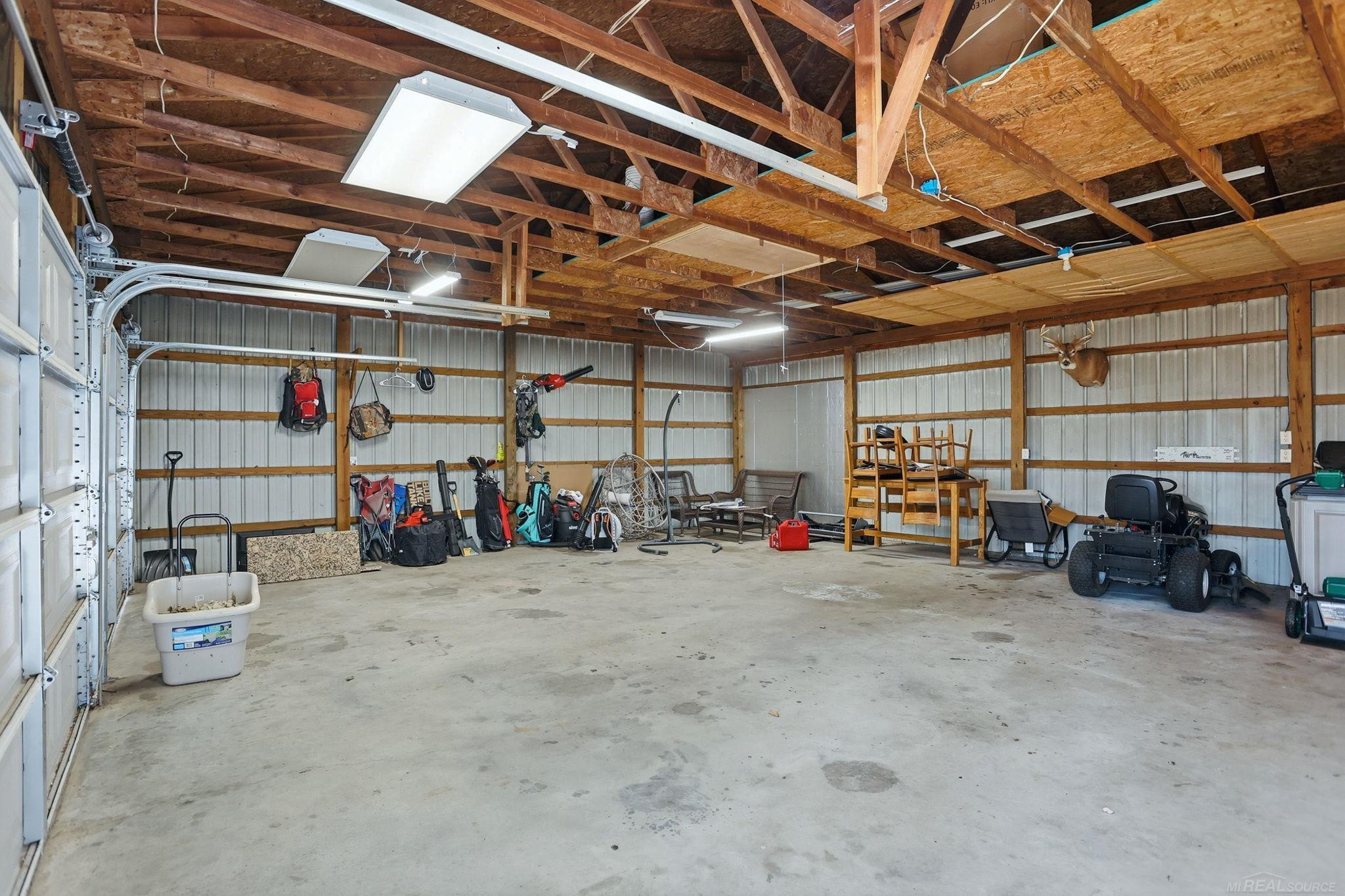 8191 Elms Road, Birch Run, MI 48415 — Photo 37