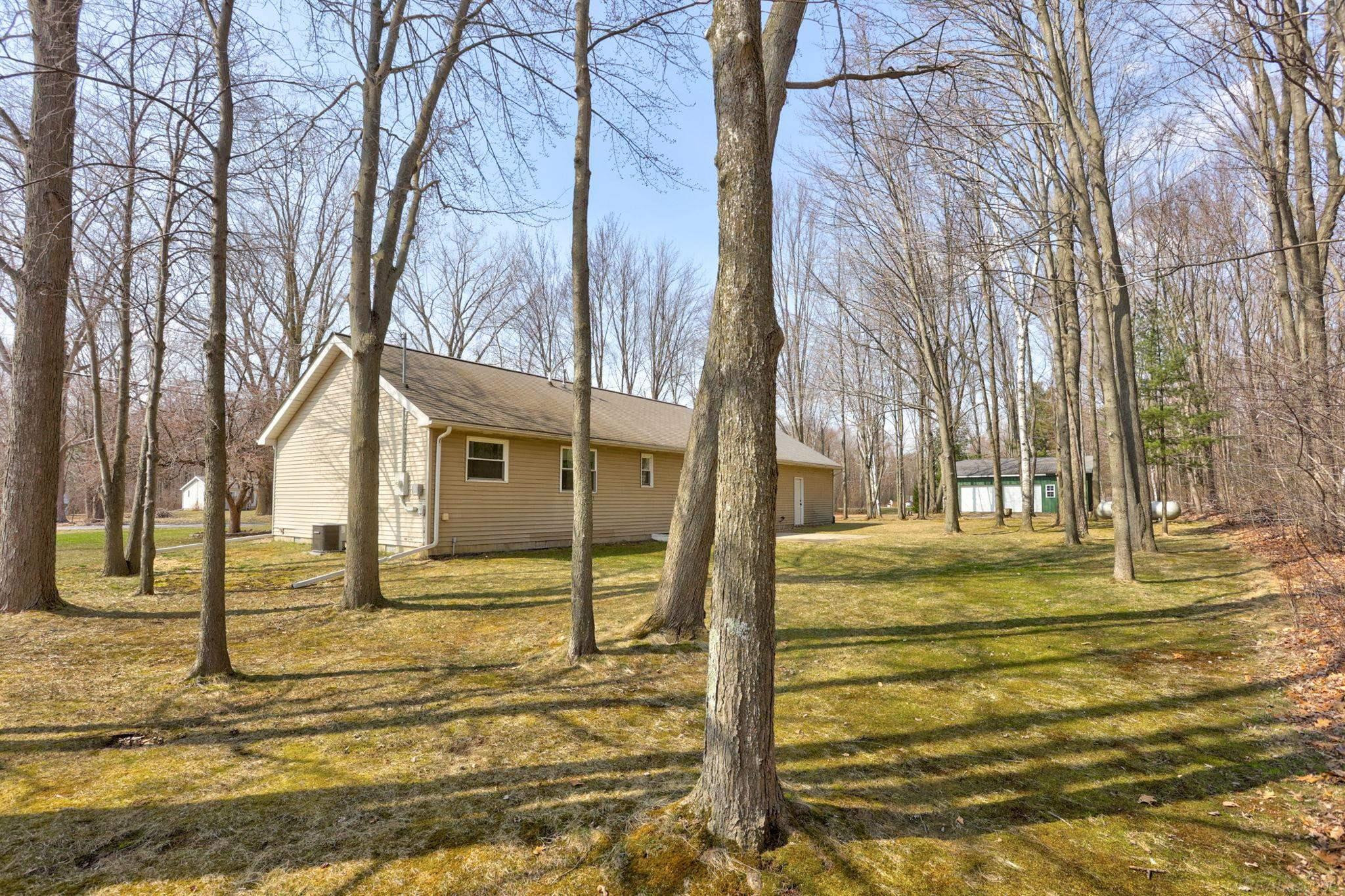 8191 Elms Road, Birch Run, MI 48415 — Photo 44
