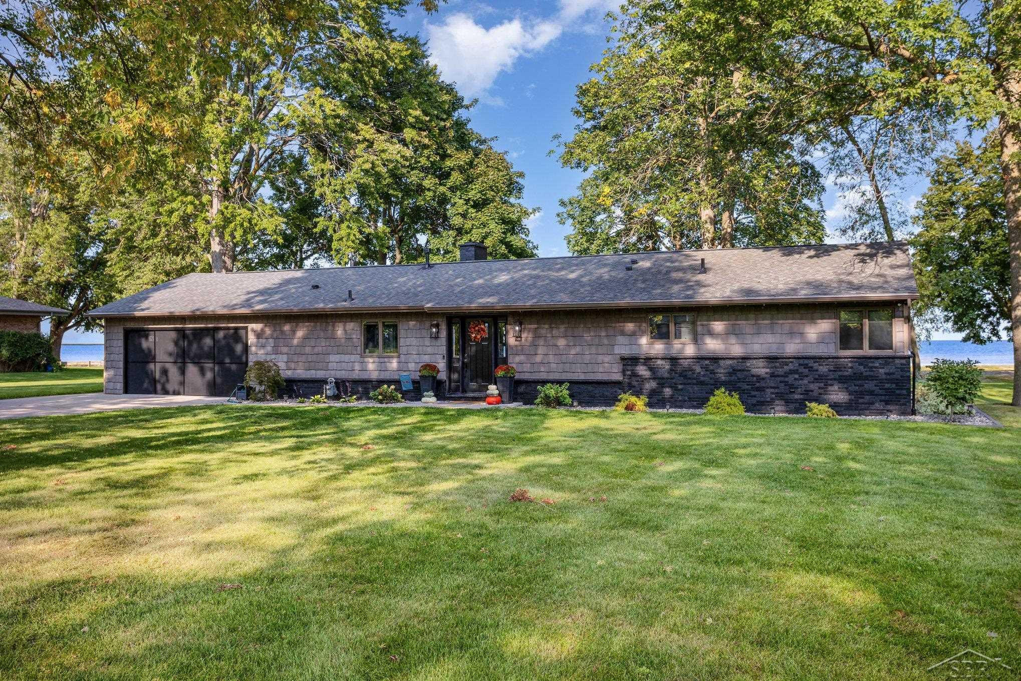 44 N Linwood Beach Road, Linwood, MI 48634 — Photo 2