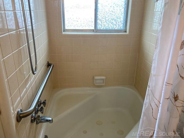 24301 Kelly #117 Road, Eastpointe, MI 48021 — Photo 17