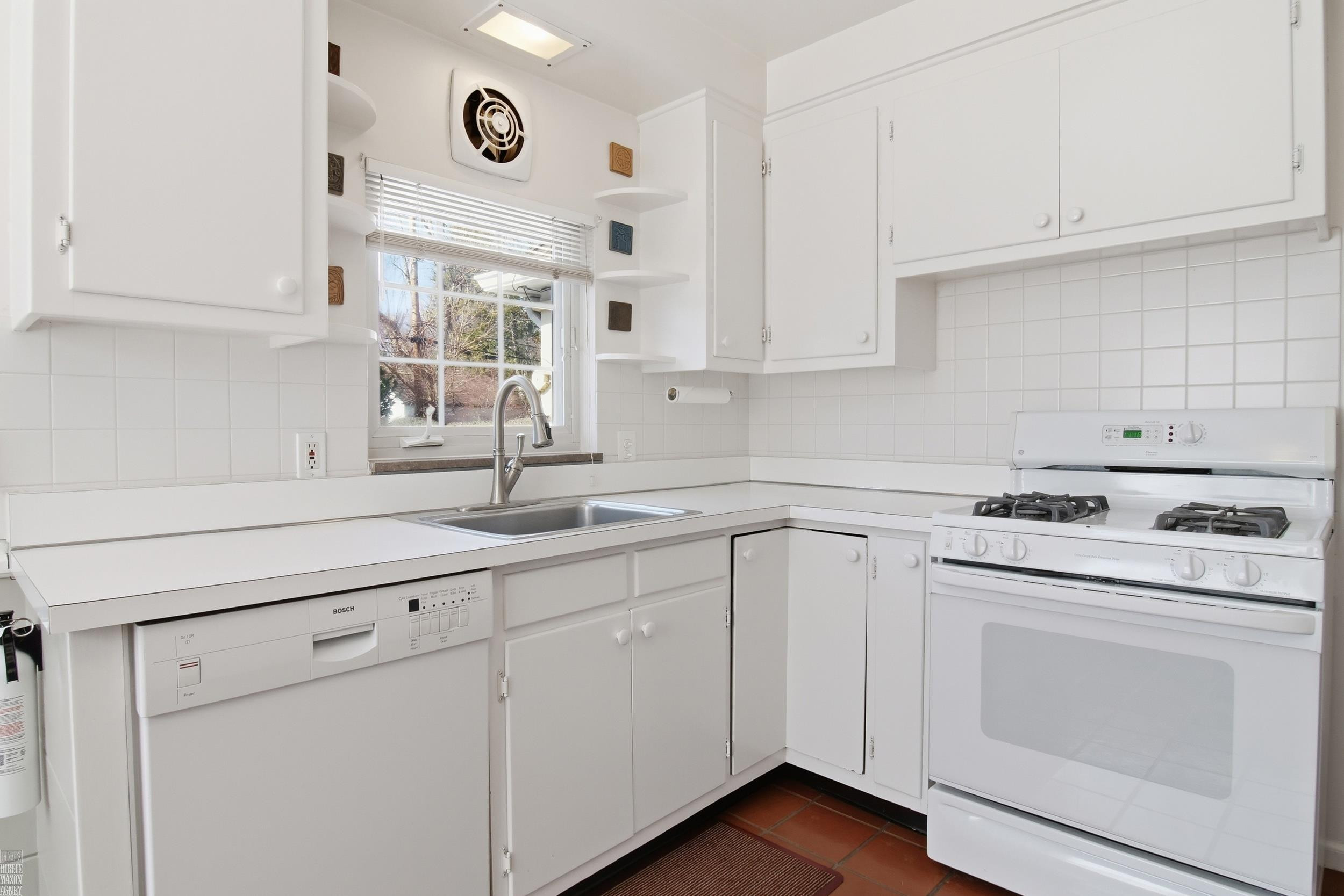 59 Hall Place, Grosse Pointe Farms, MI 48236 — Photo 9