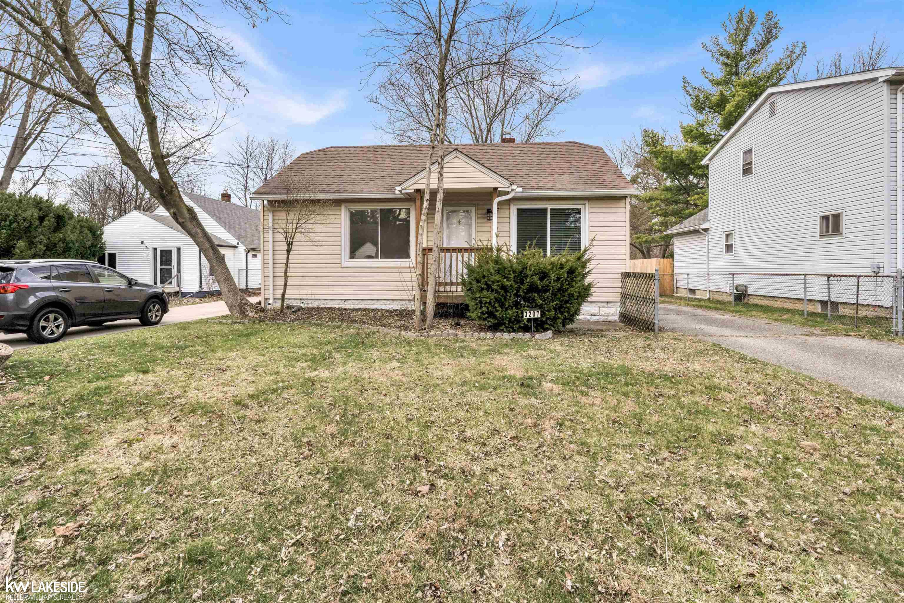 3207 Caroline Street, Auburn Hills, MI 48326 — front exterior