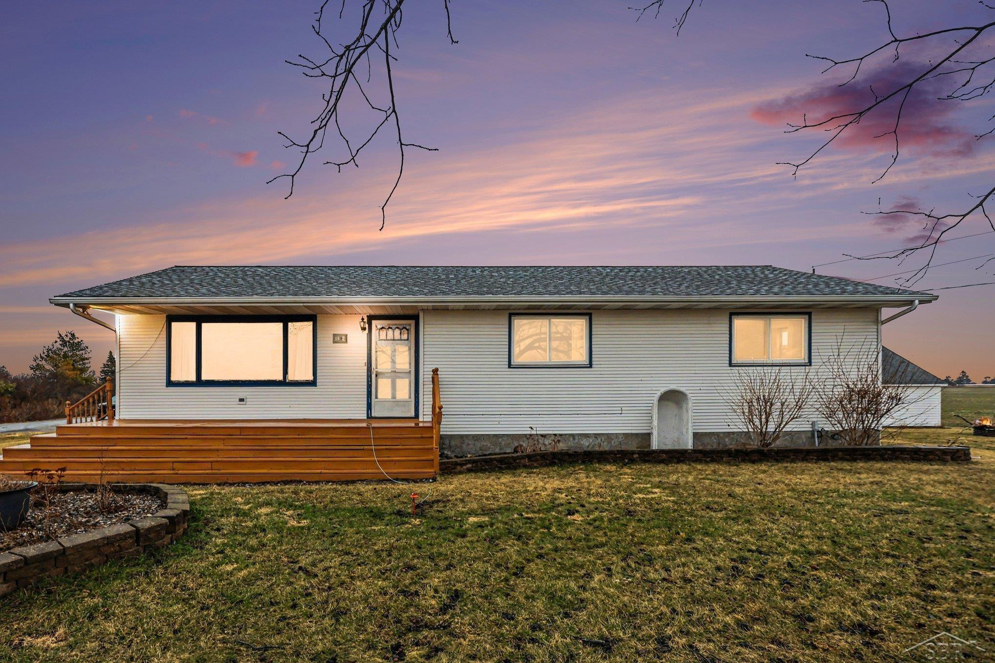 1992 N 7 Mile Road, Pinconning, MI 48650 — front exterior