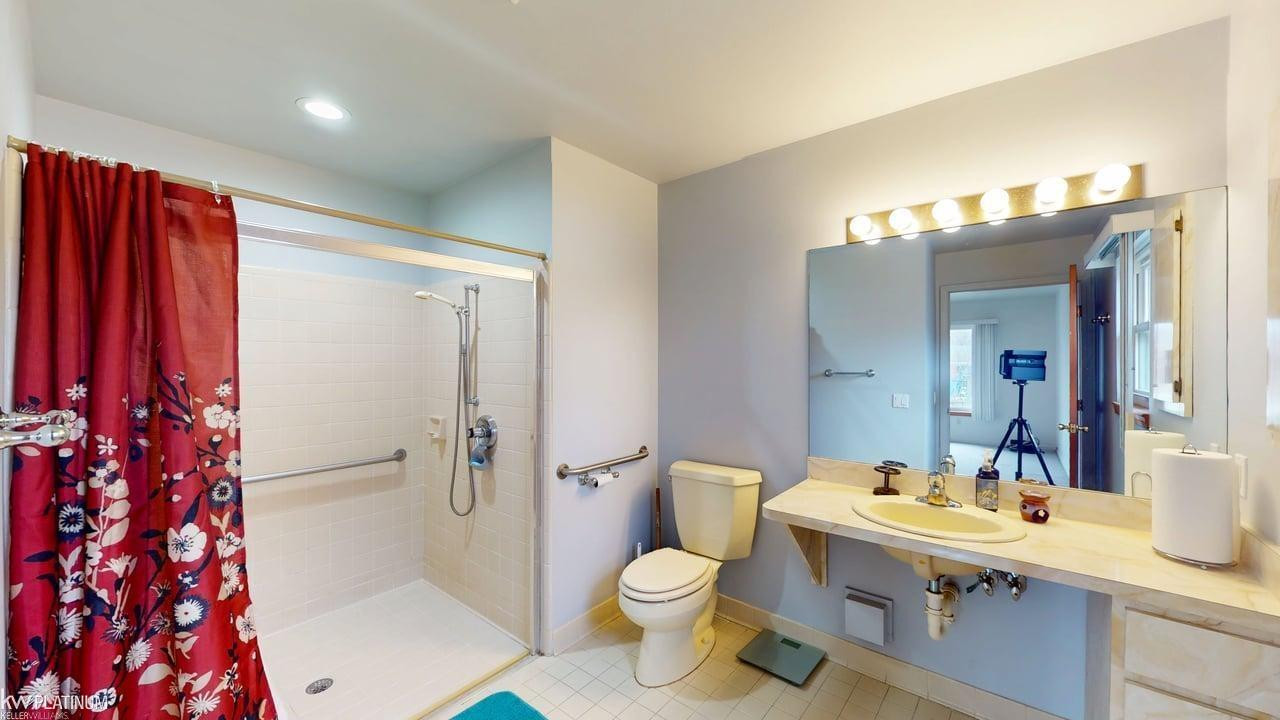 24091 Eastwood Street, Oak Park, MI 48237 — Photo 16