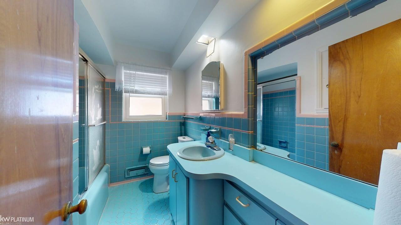24091 Eastwood Street, Oak Park, MI 48237 — Photo 25