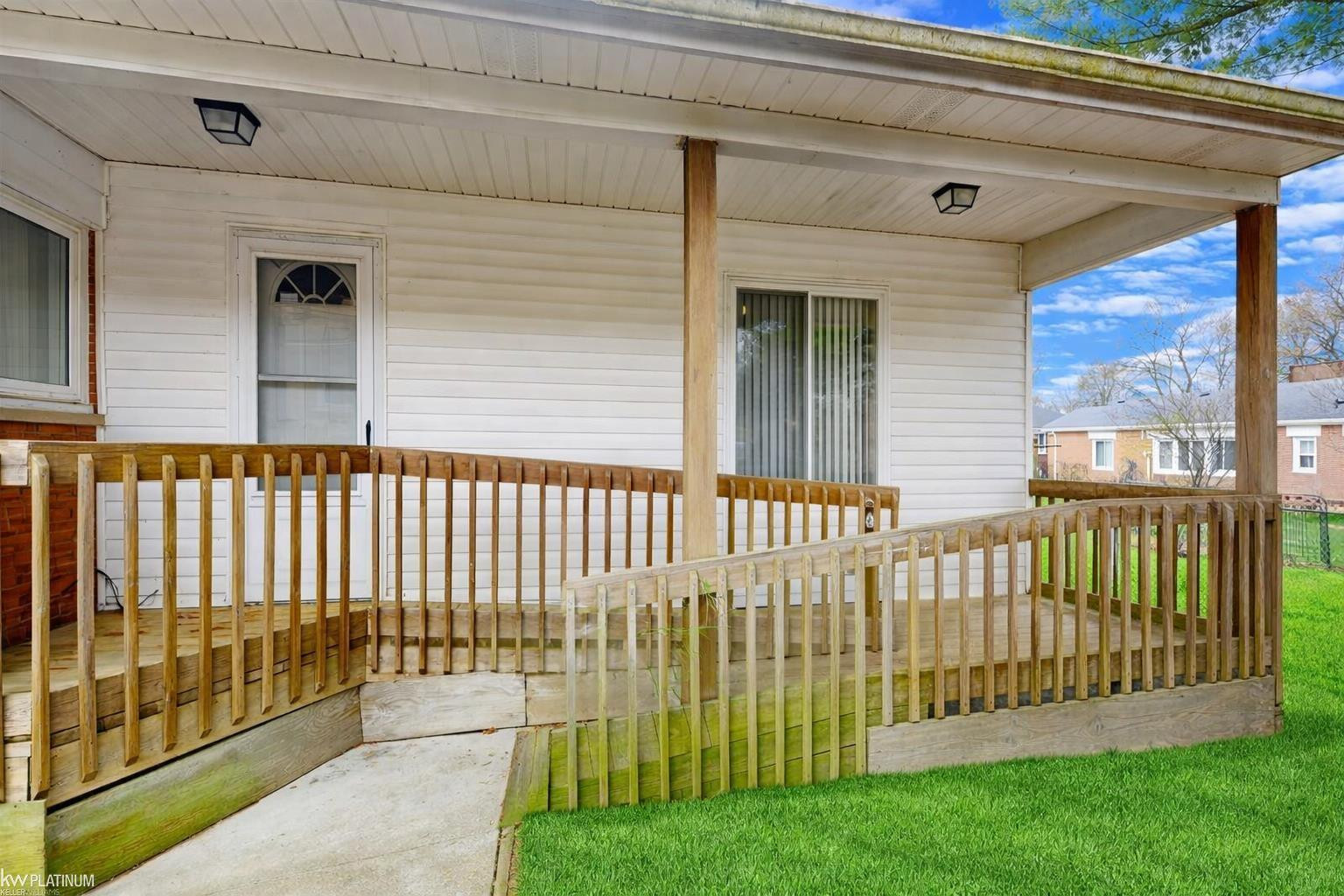 24091 Eastwood Street, Oak Park, MI 48237 — Photo 33
