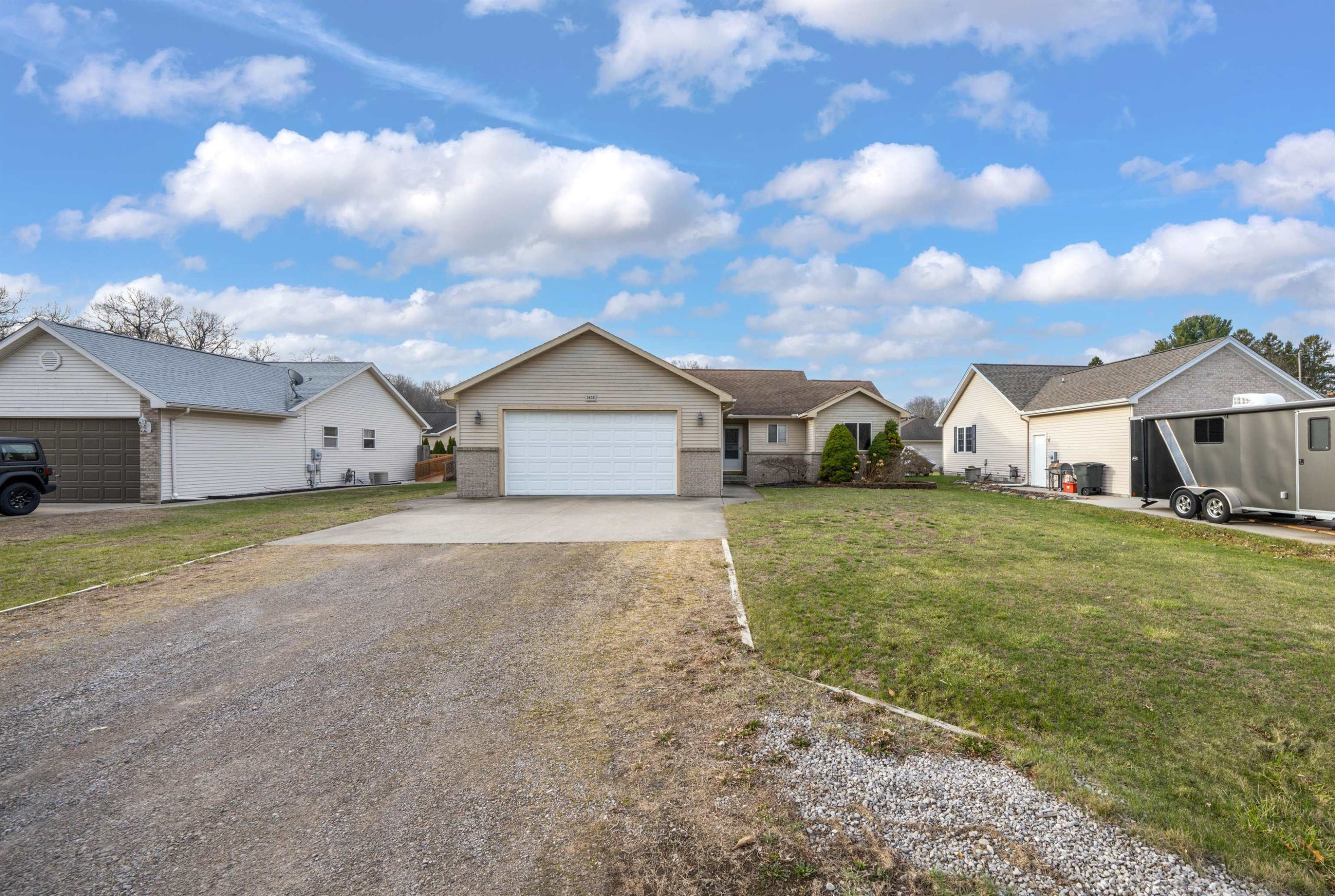 2435 Fruit Street, MI 48001 — Photo 2