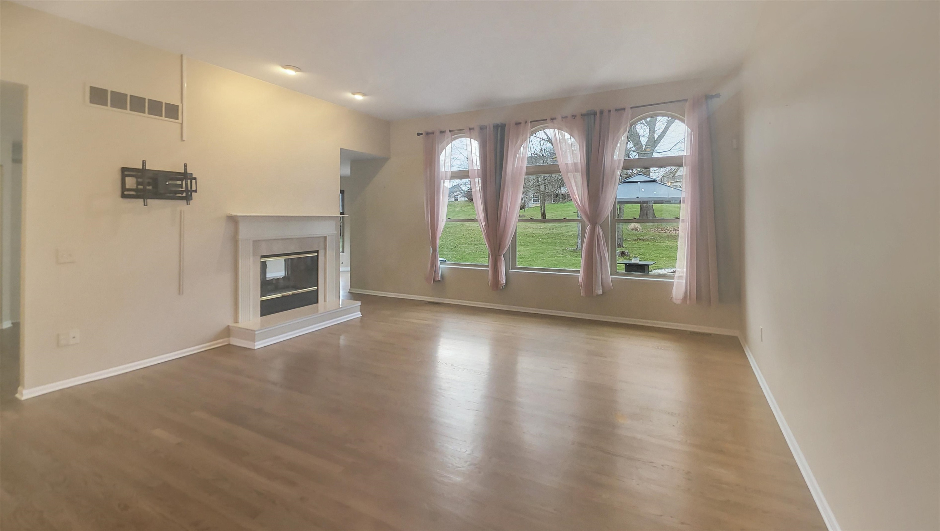 4297 Oak Tree Court, Fenton, MI 48430 — Photo 13