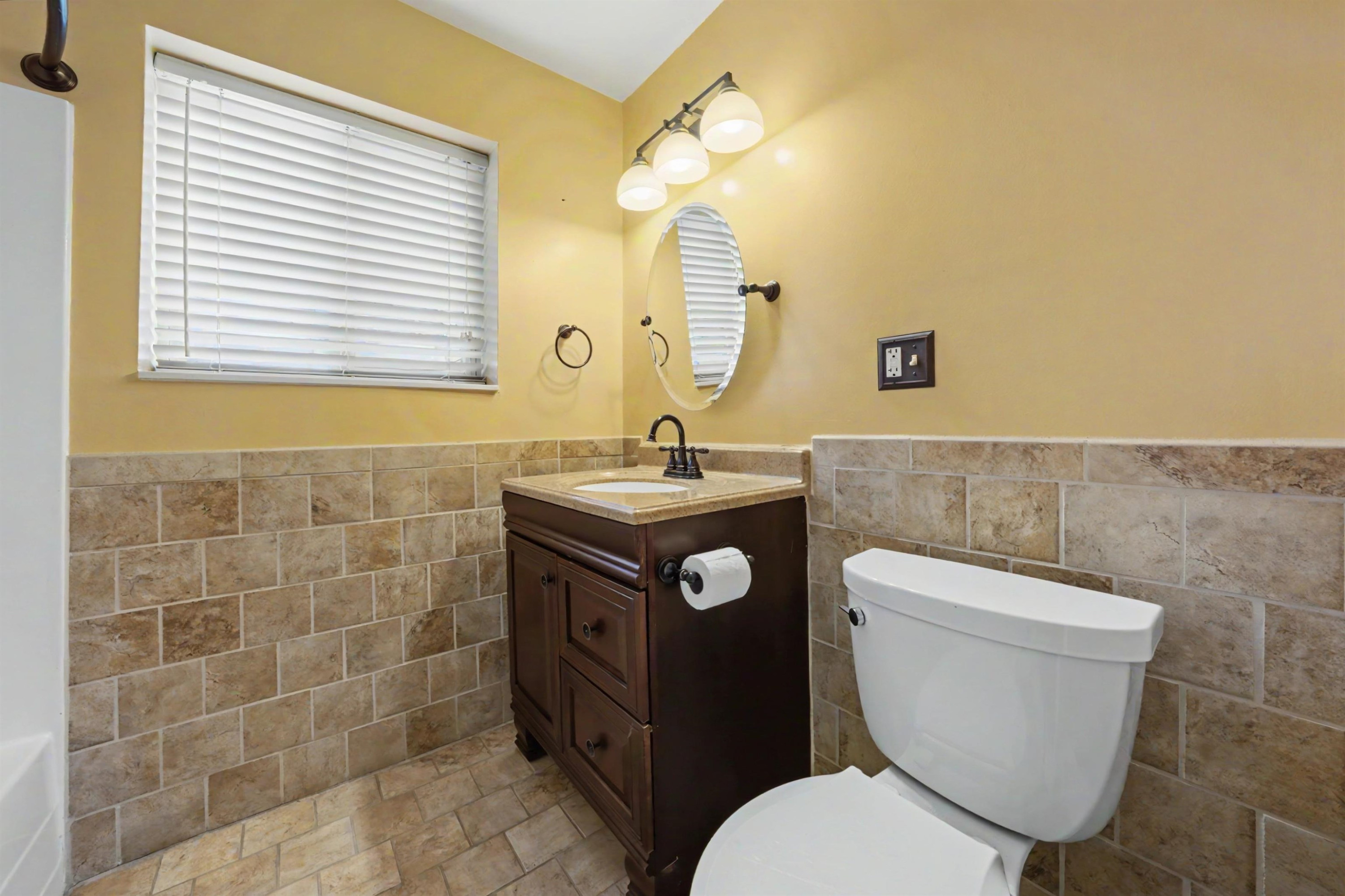 2435 Fruit Street, MI 48001 — Photo 26