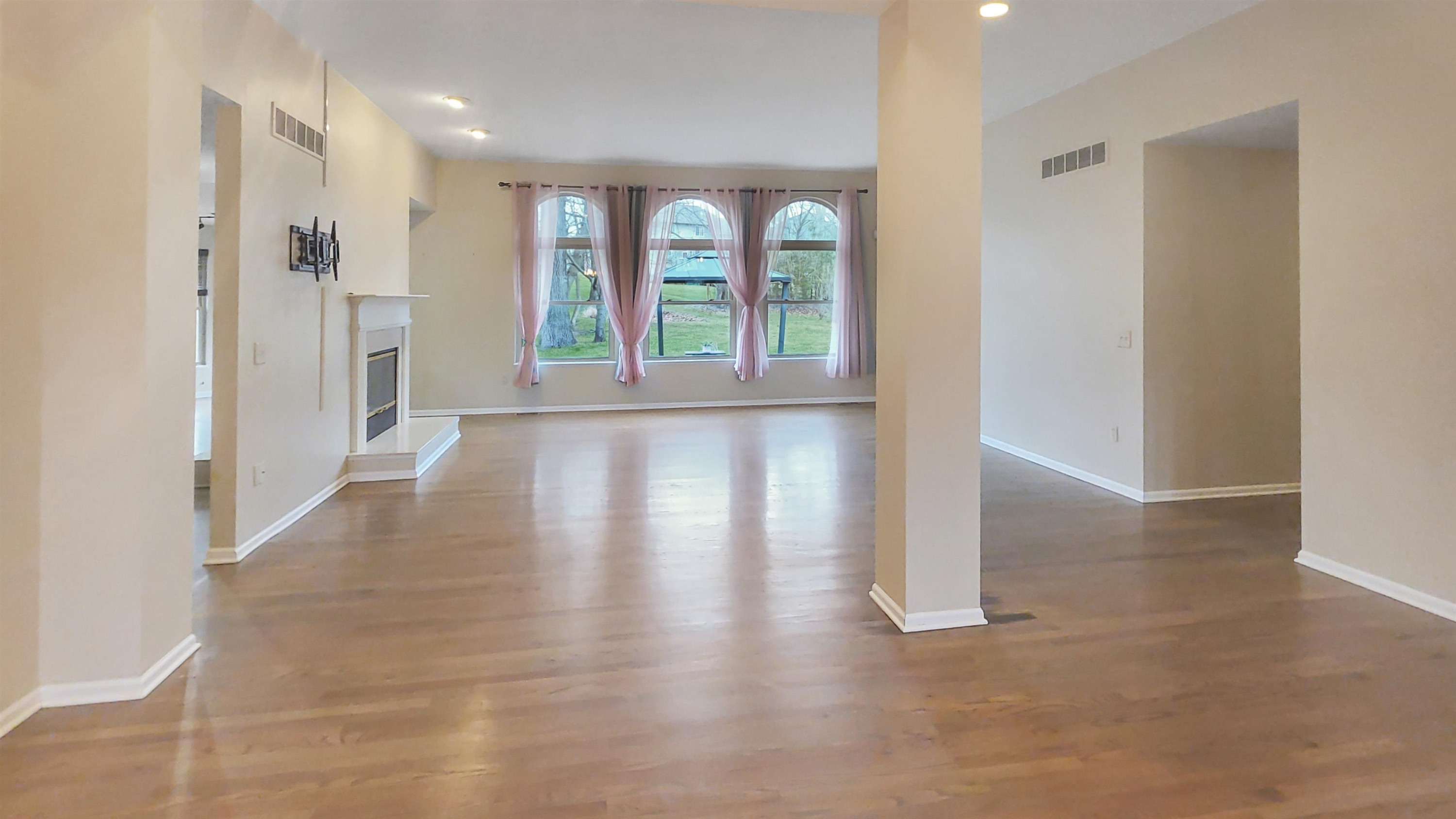 4297 Oak Tree Court, Fenton, MI 48430 — Photo 16