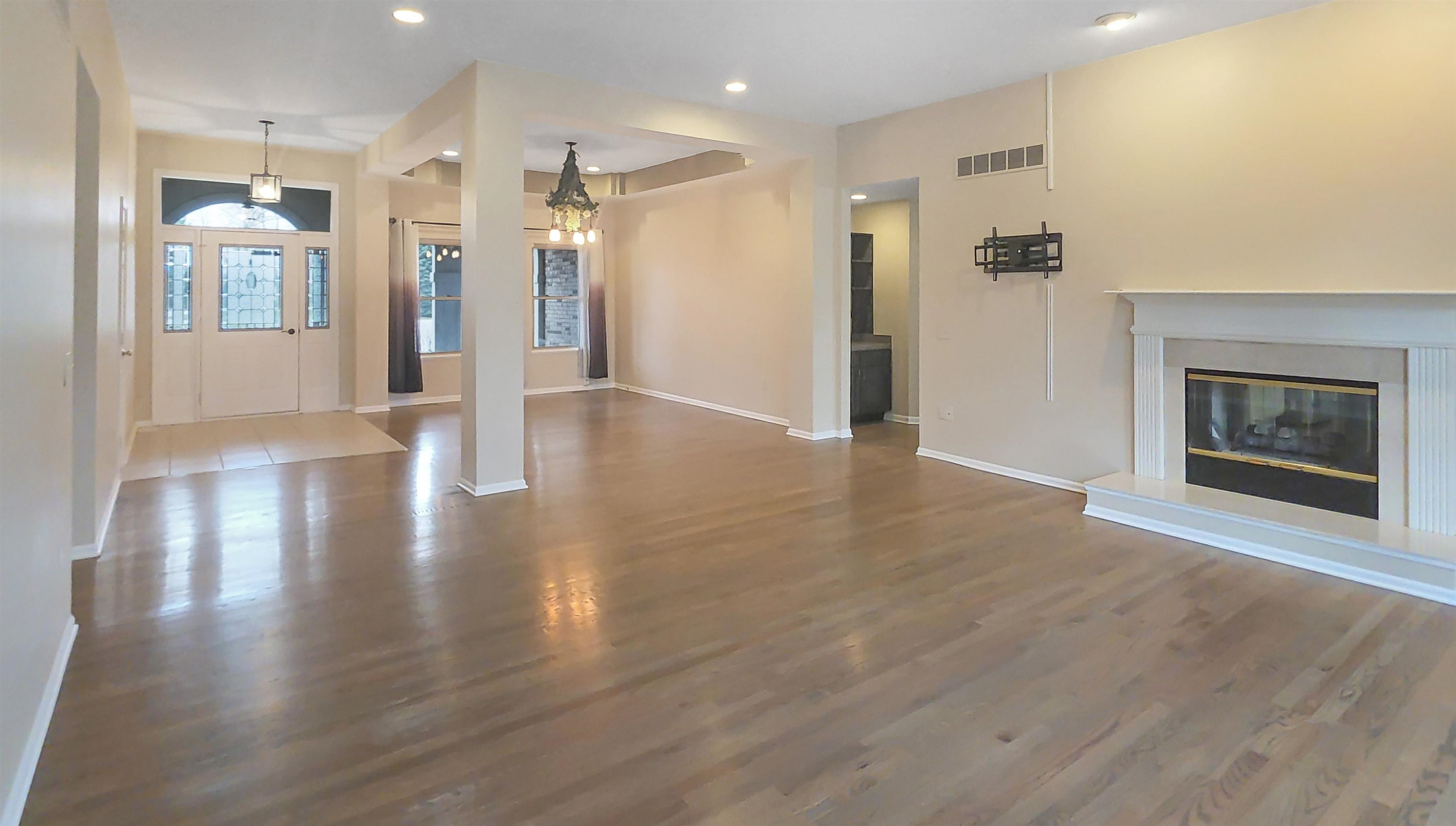 4297 Oak Tree Court, Fenton, MI 48430 — Photo 17