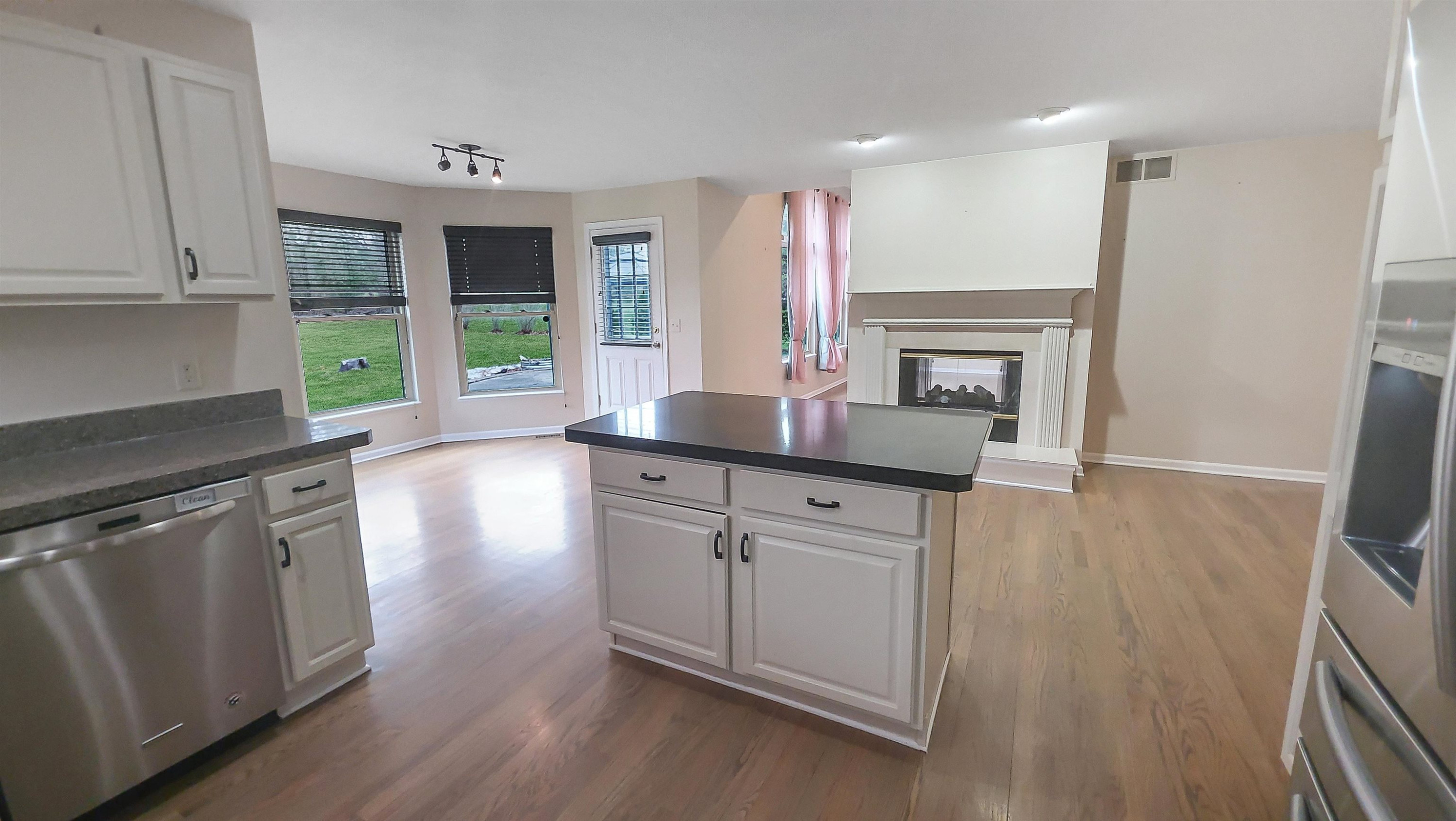 4297 Oak Tree Court, Fenton, MI 48430 — Photo 19