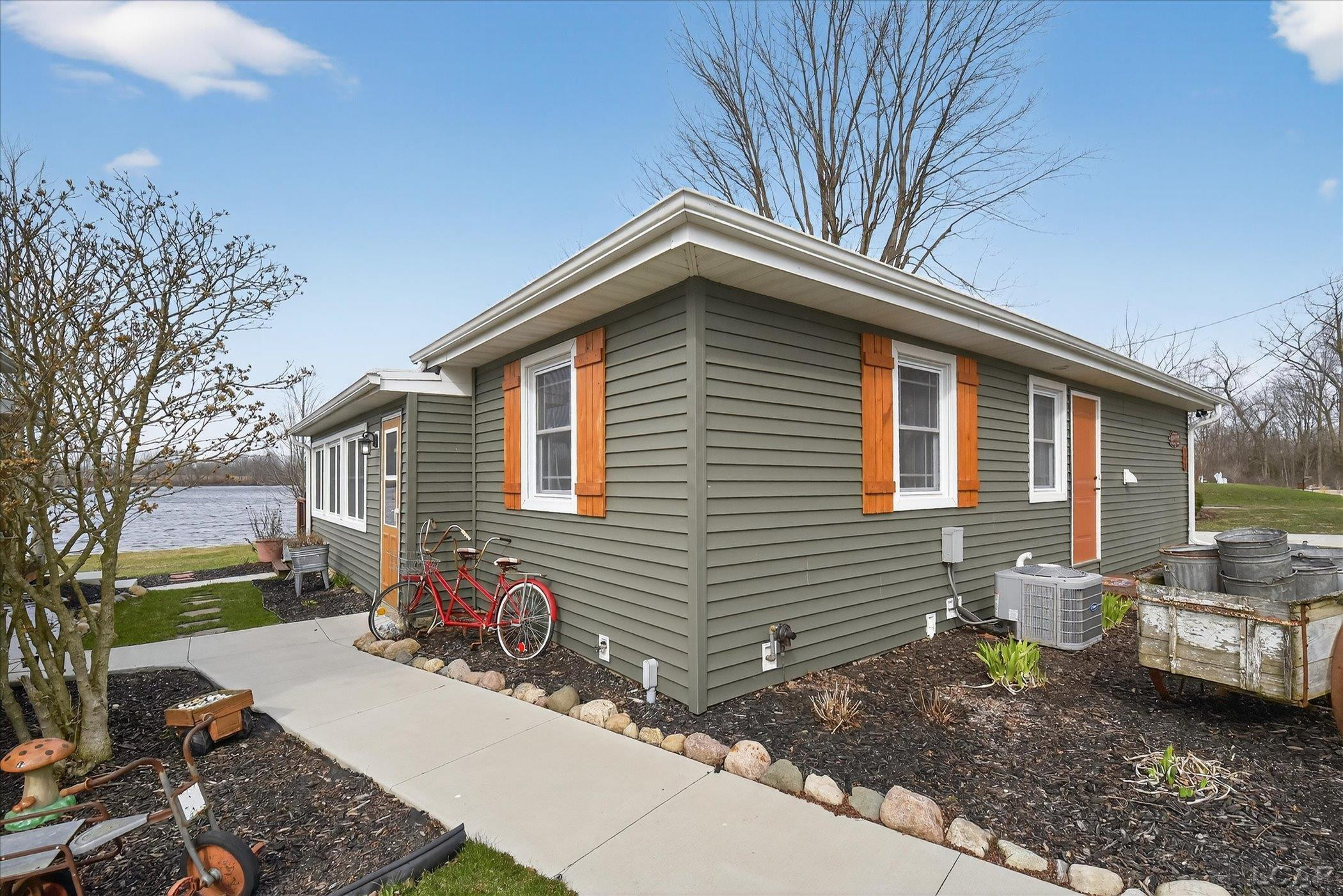 250 Sunset Drive, Hudson, MI 49247 — Photo 9