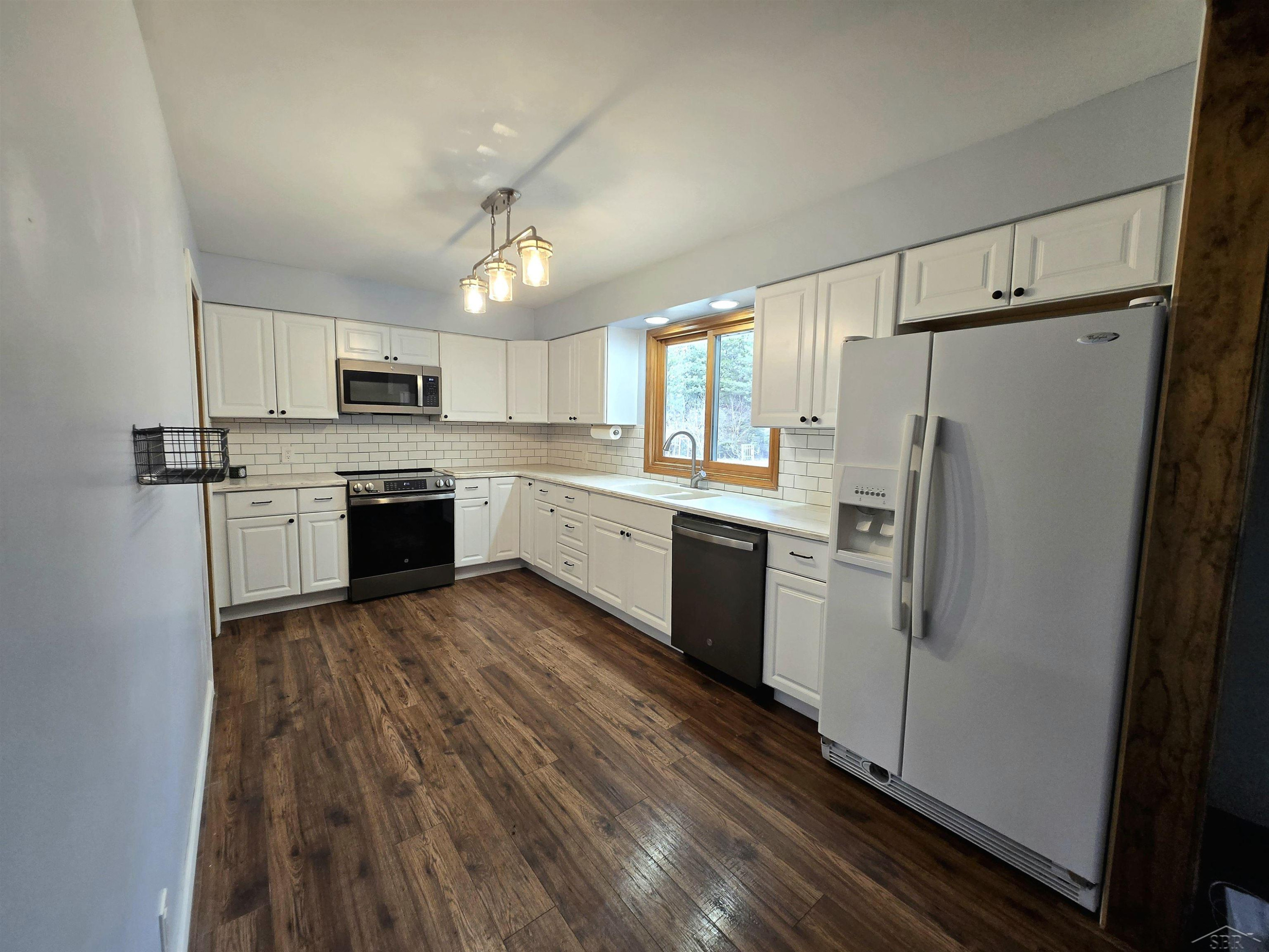 2055 S Farley Road, Bay City, MI — Photo 6