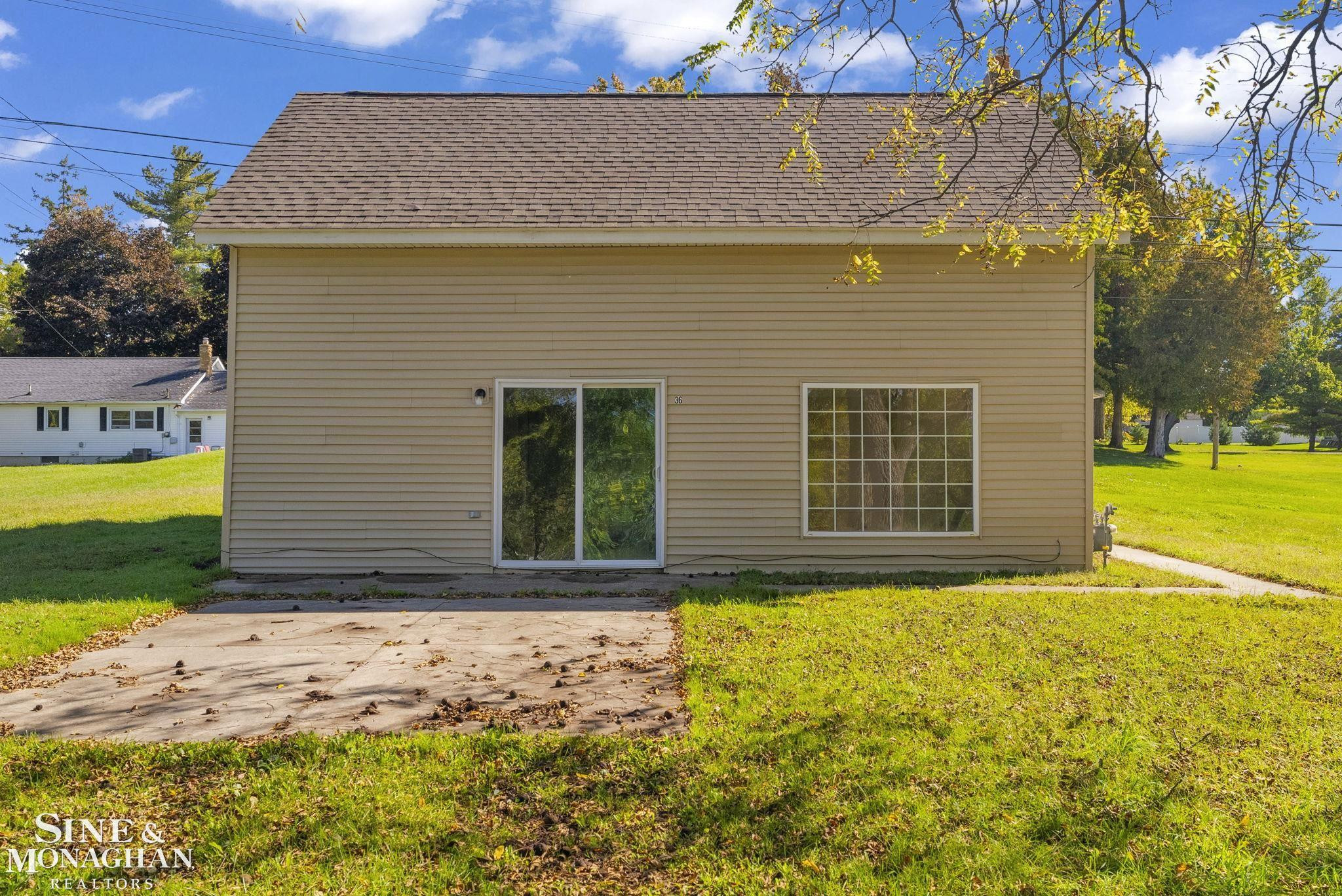 36 N Arthur Street, MI 48419 — Photo 2