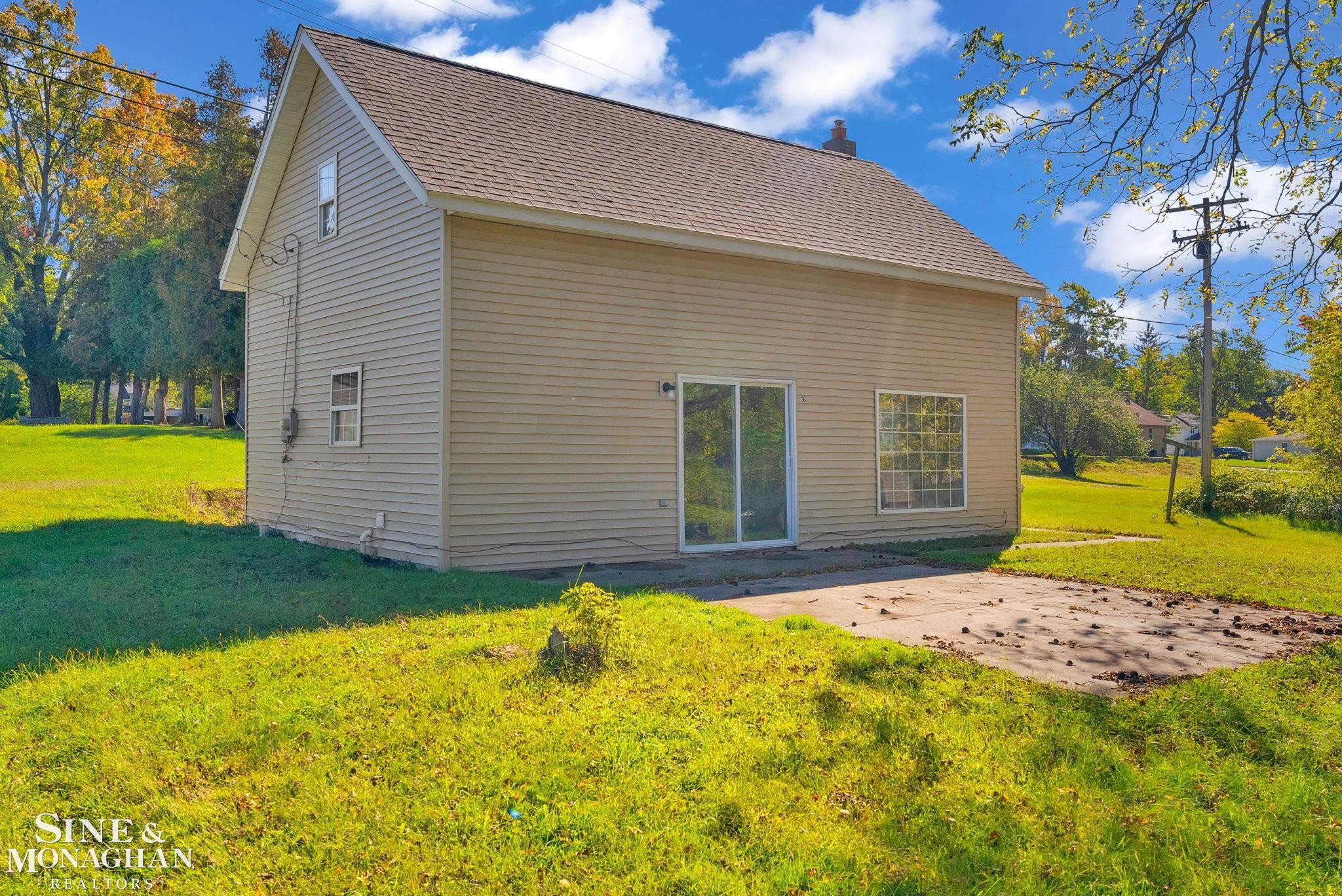 36 N Arthur Street, MI 48419 — Photo 4