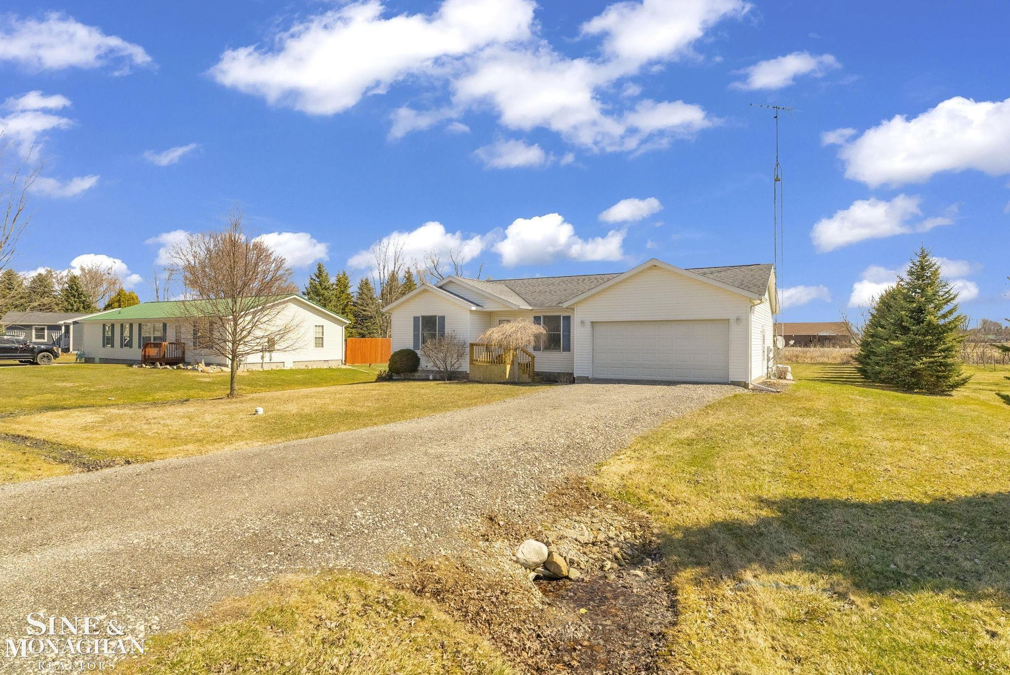 5475 Roho Avenue, Peck, MI 48466 — Photo 2