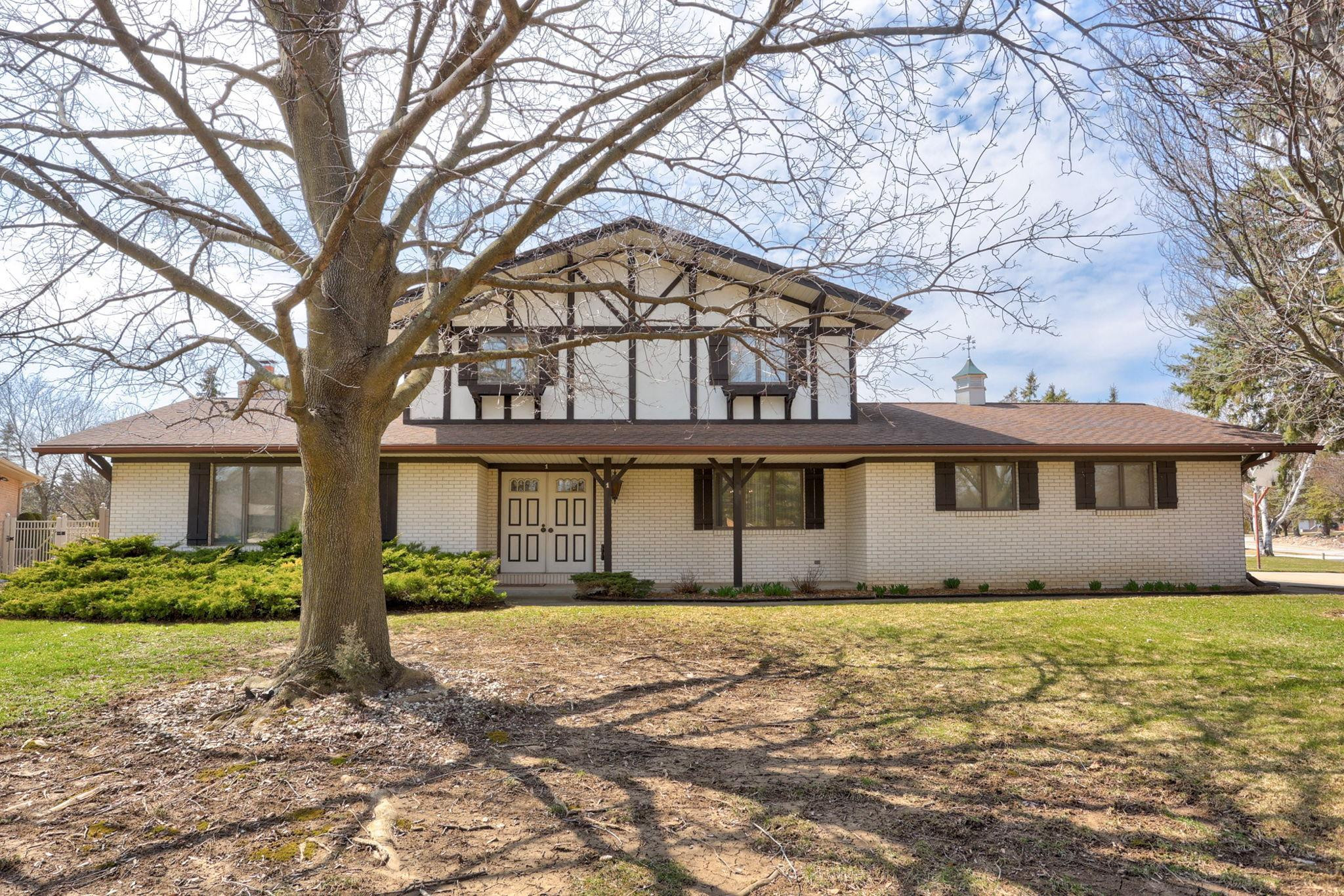 1 Harlan Court, Frankenmuth, MI 48734 — Photo 2