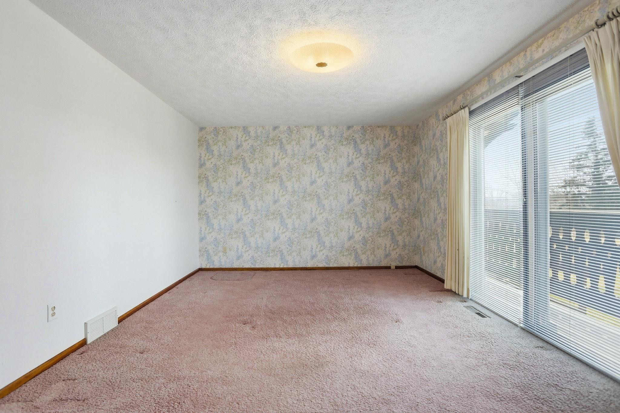 1 Harlan Court, Frankenmuth, MI 48734 — Photo 28