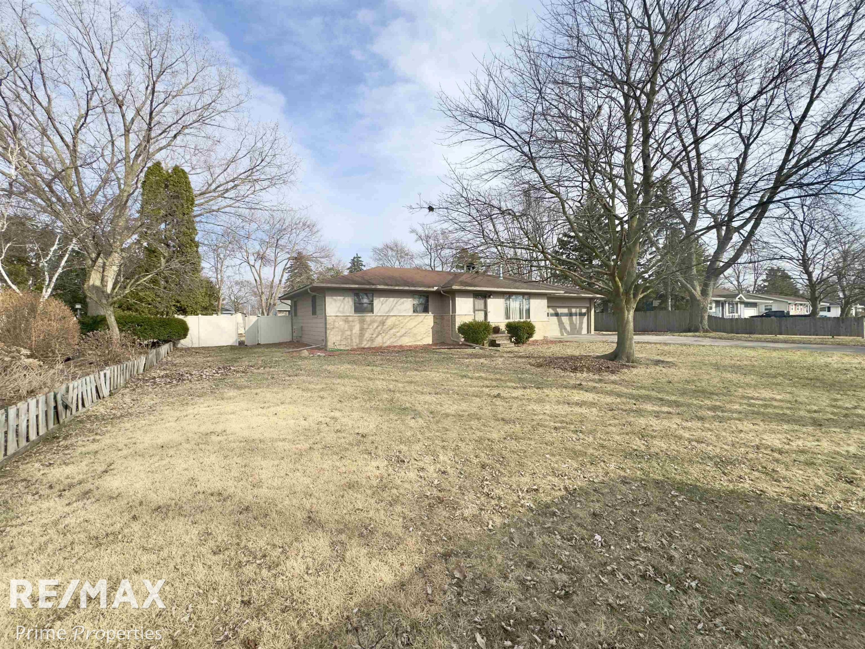 1574 Elizabeth Lane, Essexville, MI 48732 — Photo 2