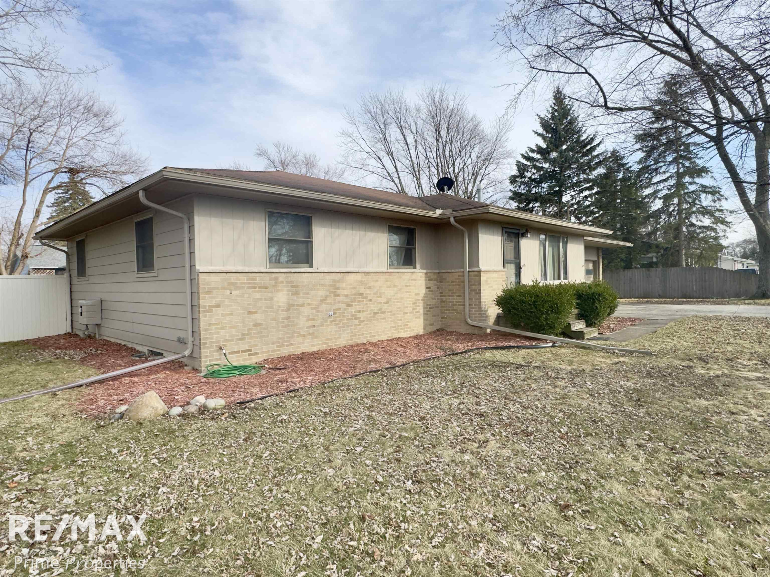 1574 Elizabeth Lane, Essexville, MI 48732 — Photo 5