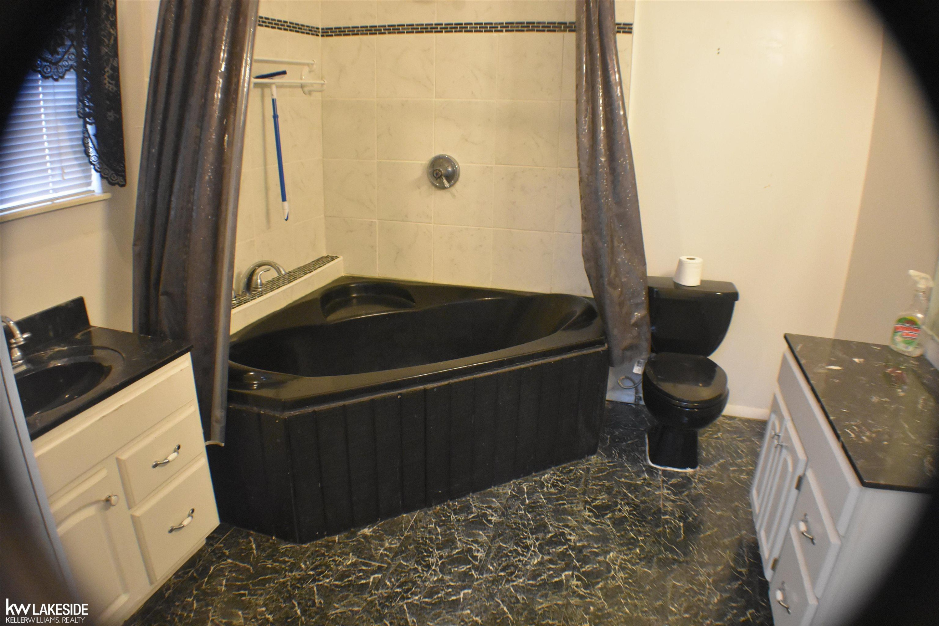 24223 RAMSGATE Street, Clinton Twp, MI 48035 — Photo 9