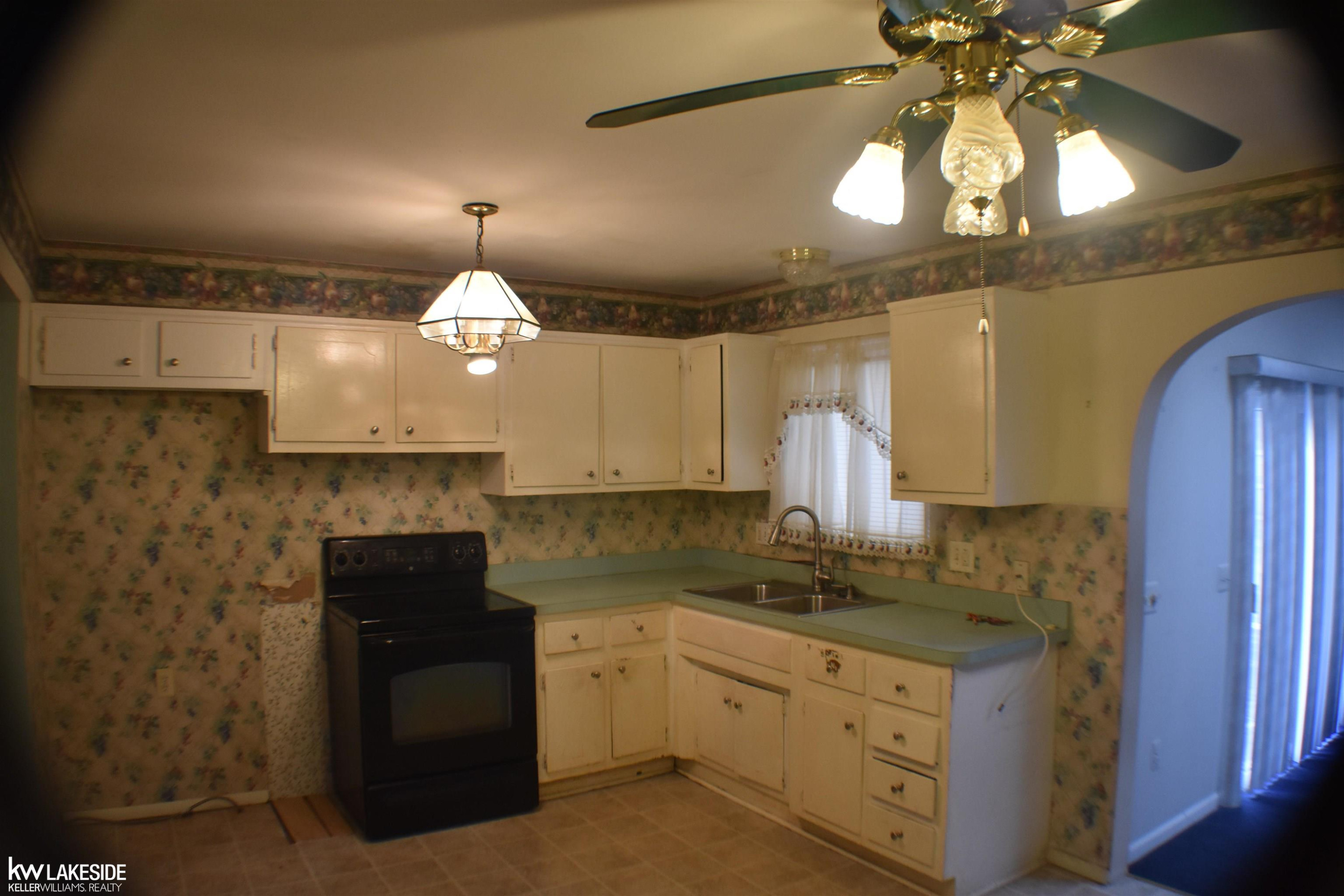 24223 RAMSGATE Street, Clinton Twp, MI 48035 — Photo 13