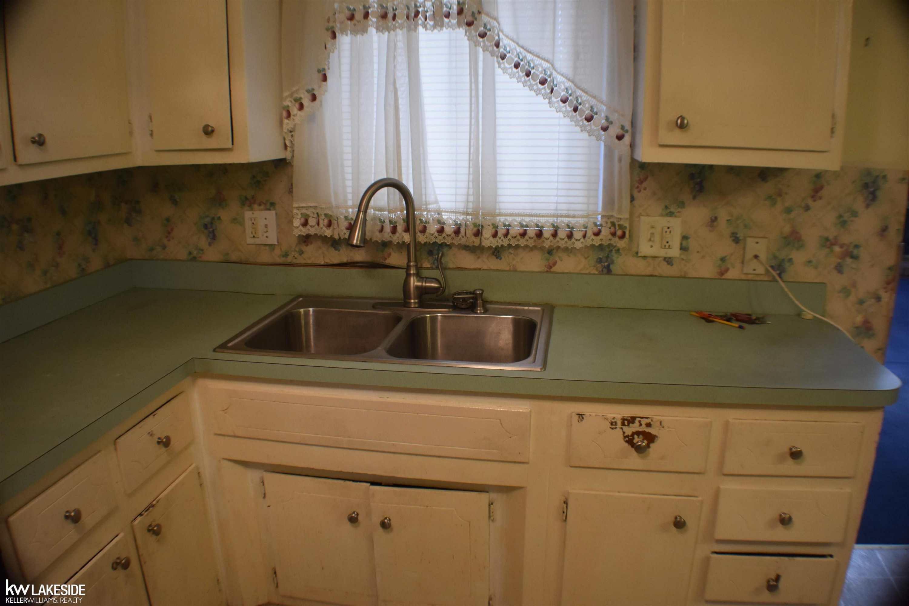 24223 RAMSGATE Street, Clinton Twp, MI 48035 — Photo 14