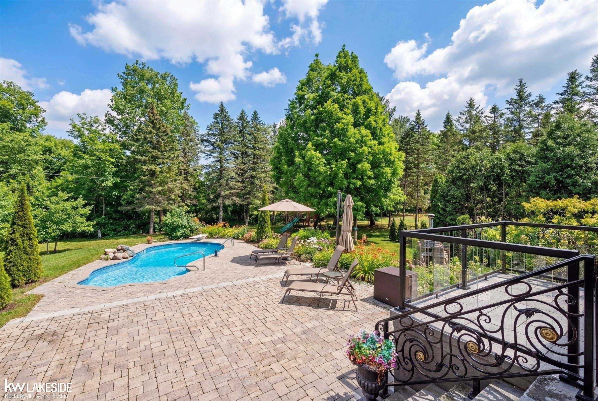 6120 Evanswood Street, Troy, MI 48085 — Photo 4