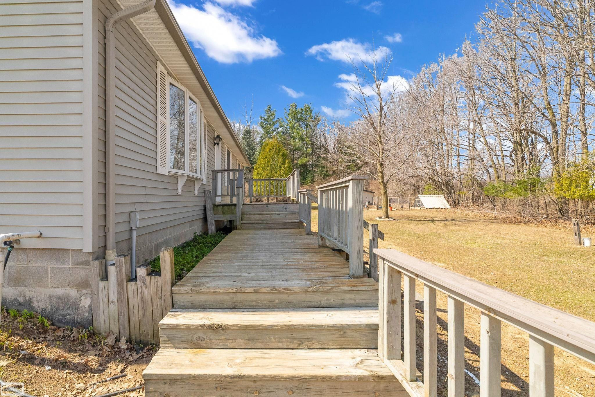 5139 Welch Road, Emmett, MI 48022 — Photo 4