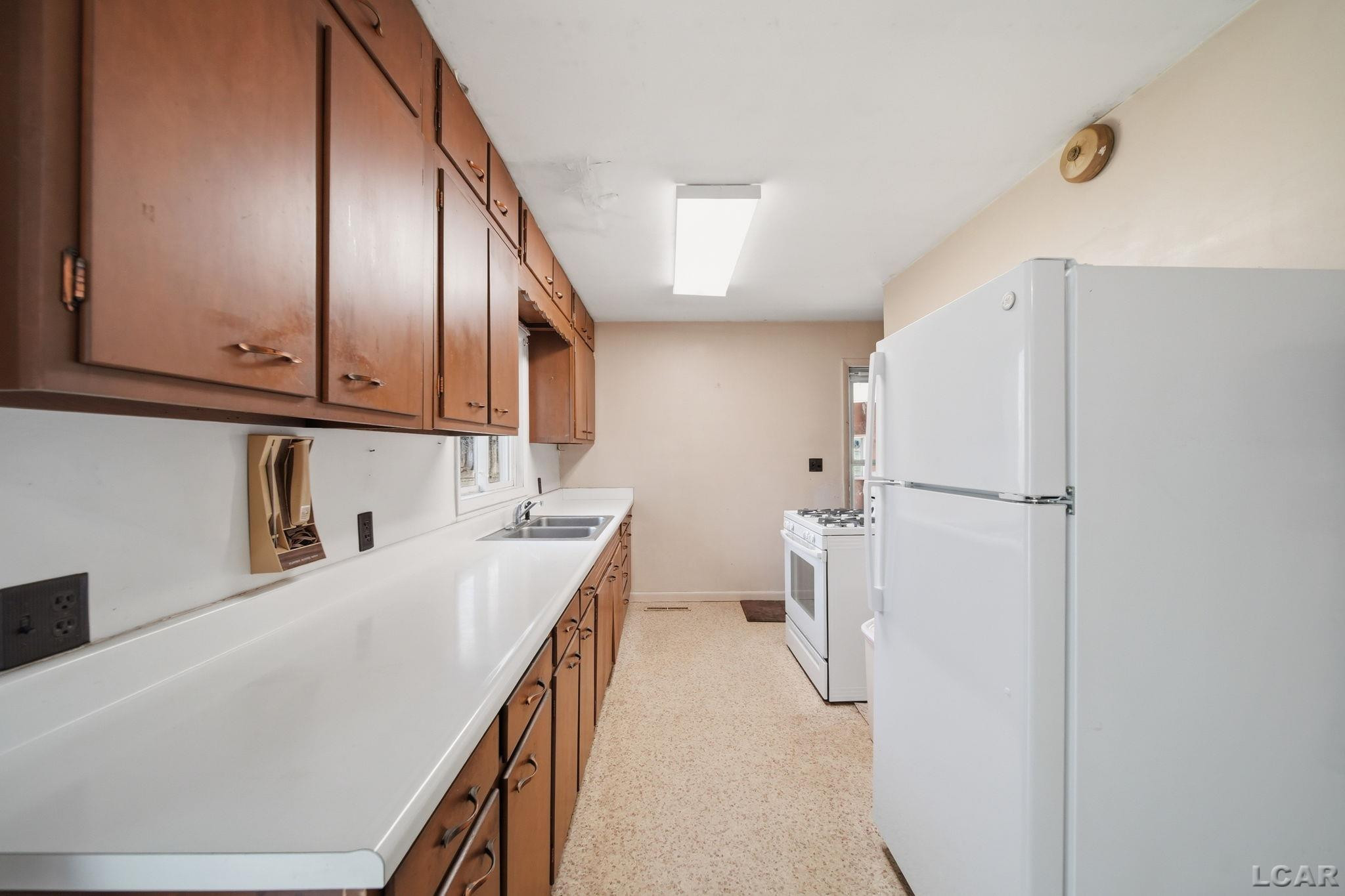 1616 Mitchell Court, Adrian, MI 49221 — Photo 7