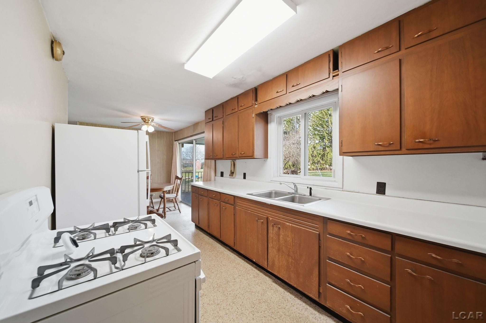 1616 Mitchell Court, Adrian, MI 49221 — Photo 8