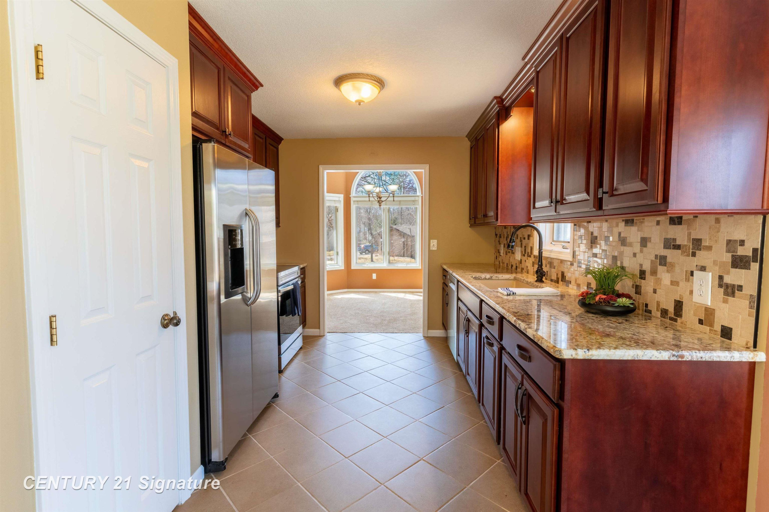 5808 Lantern Lane, Midland, MI 48642 — Photo 13