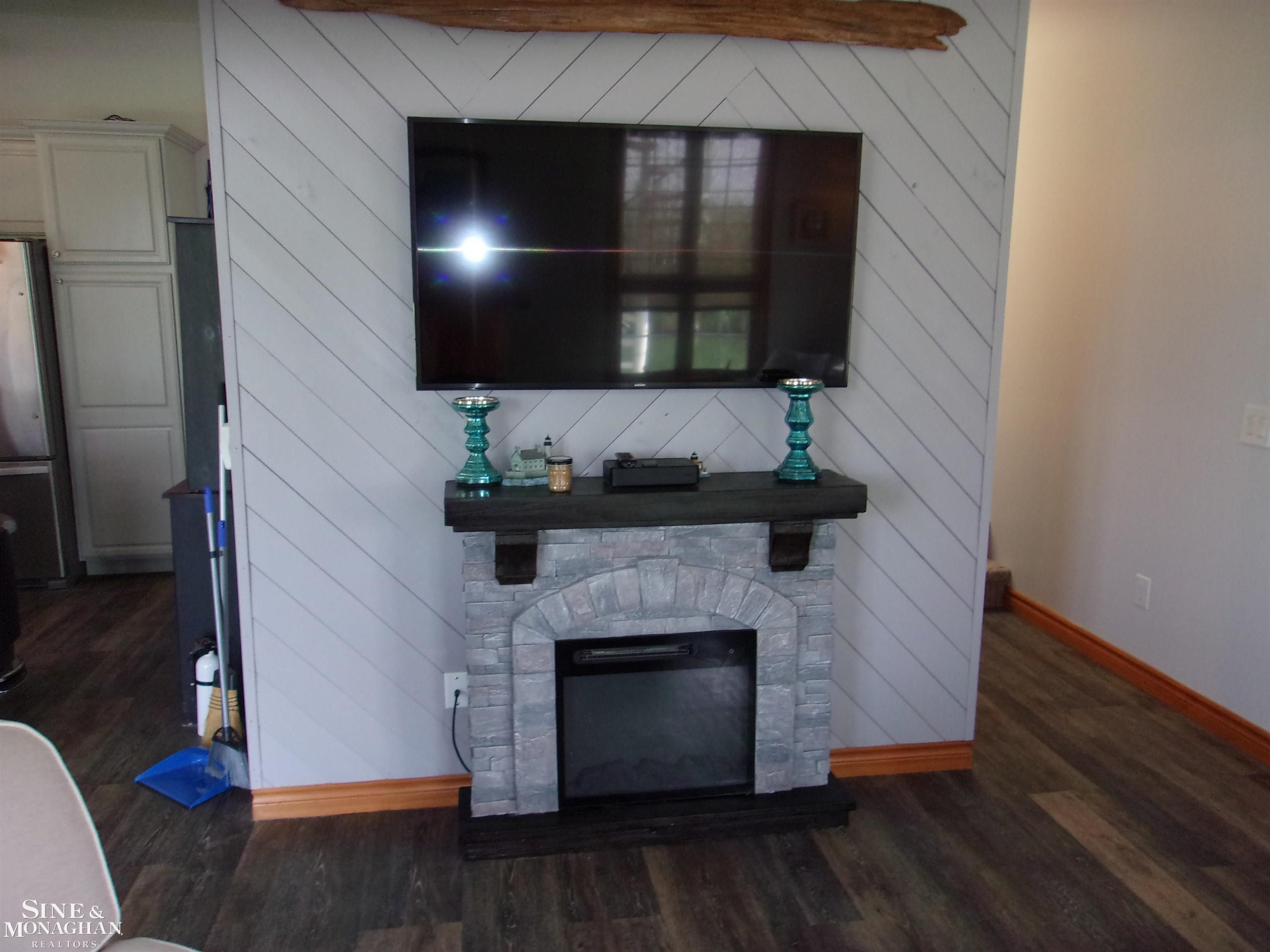 7258 Bedore Highway, MI 48028 — Photo 13