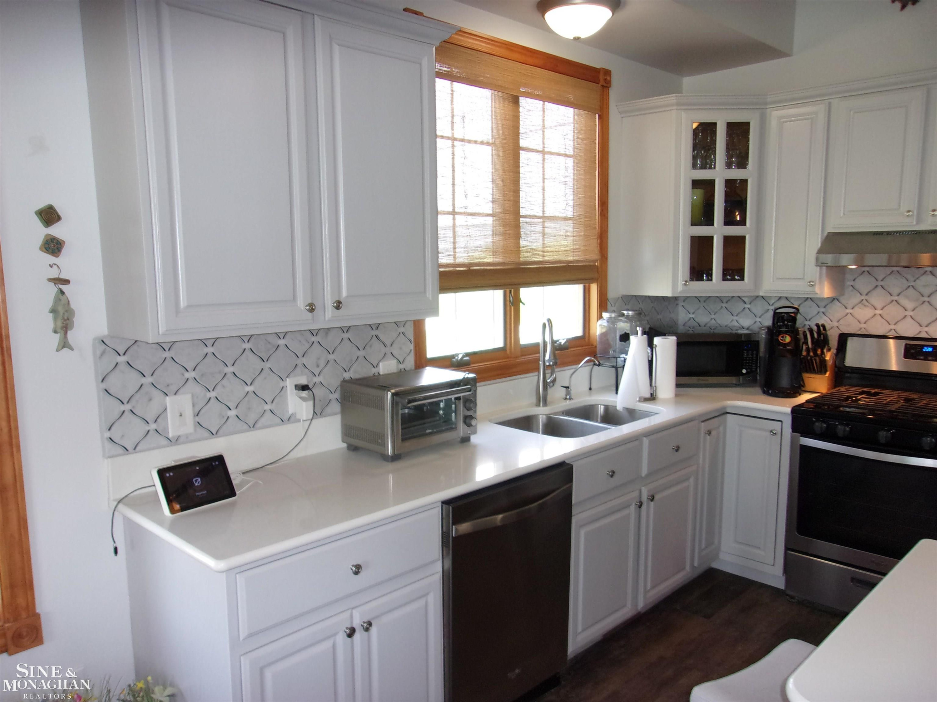 7258 Bedore Highway, MI 48028 — Photo 19