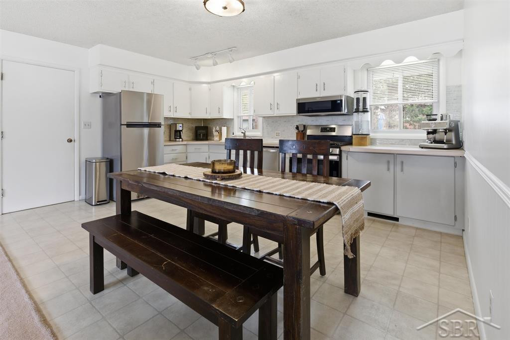3908 Nottingham Terrace, Midland, MI 48642 — Photo 11