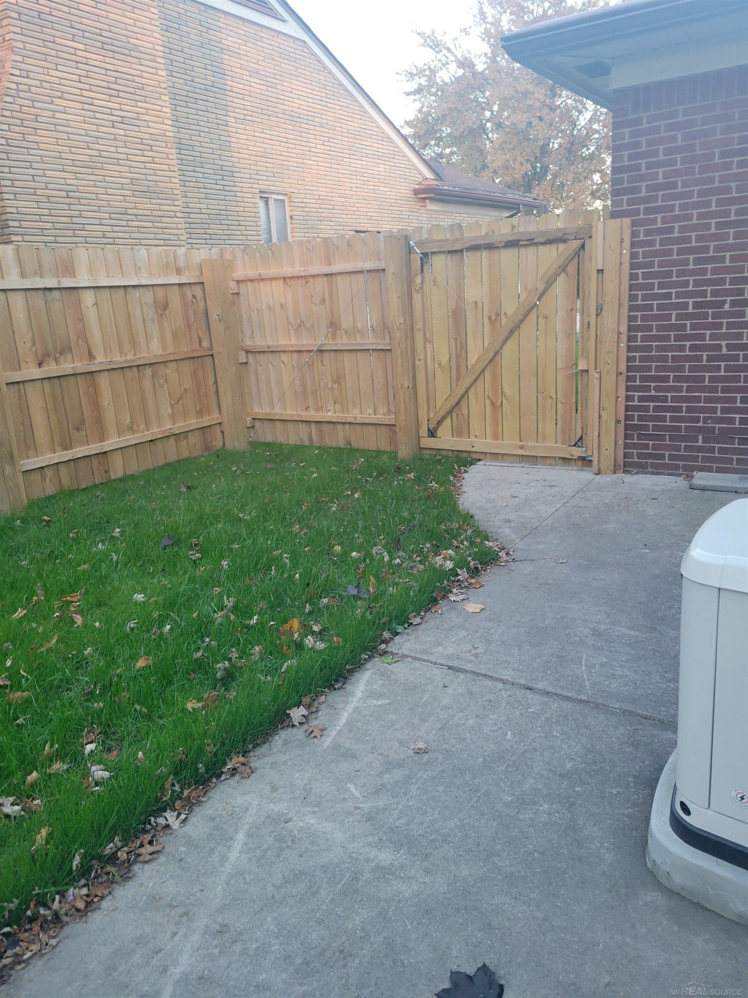 23155 Raven Avenue, Eastpointe, MI 48021 — Photo 47