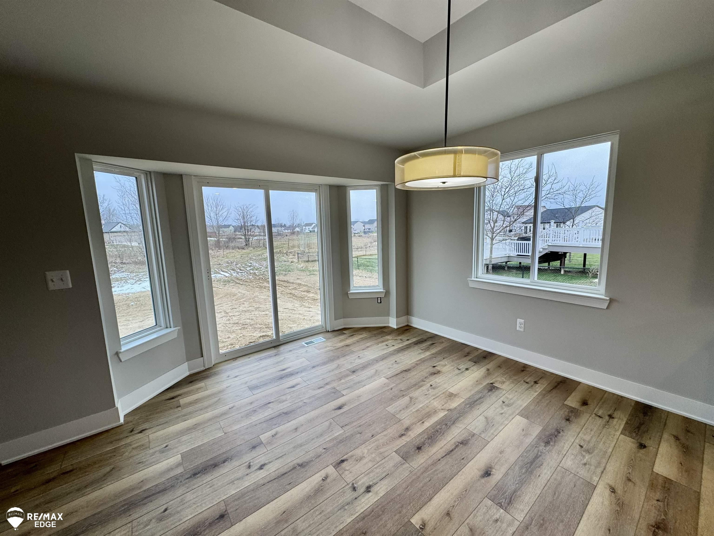 8341 Peninsula Circle, Grand Blanc, MI 48439 — Photo 7