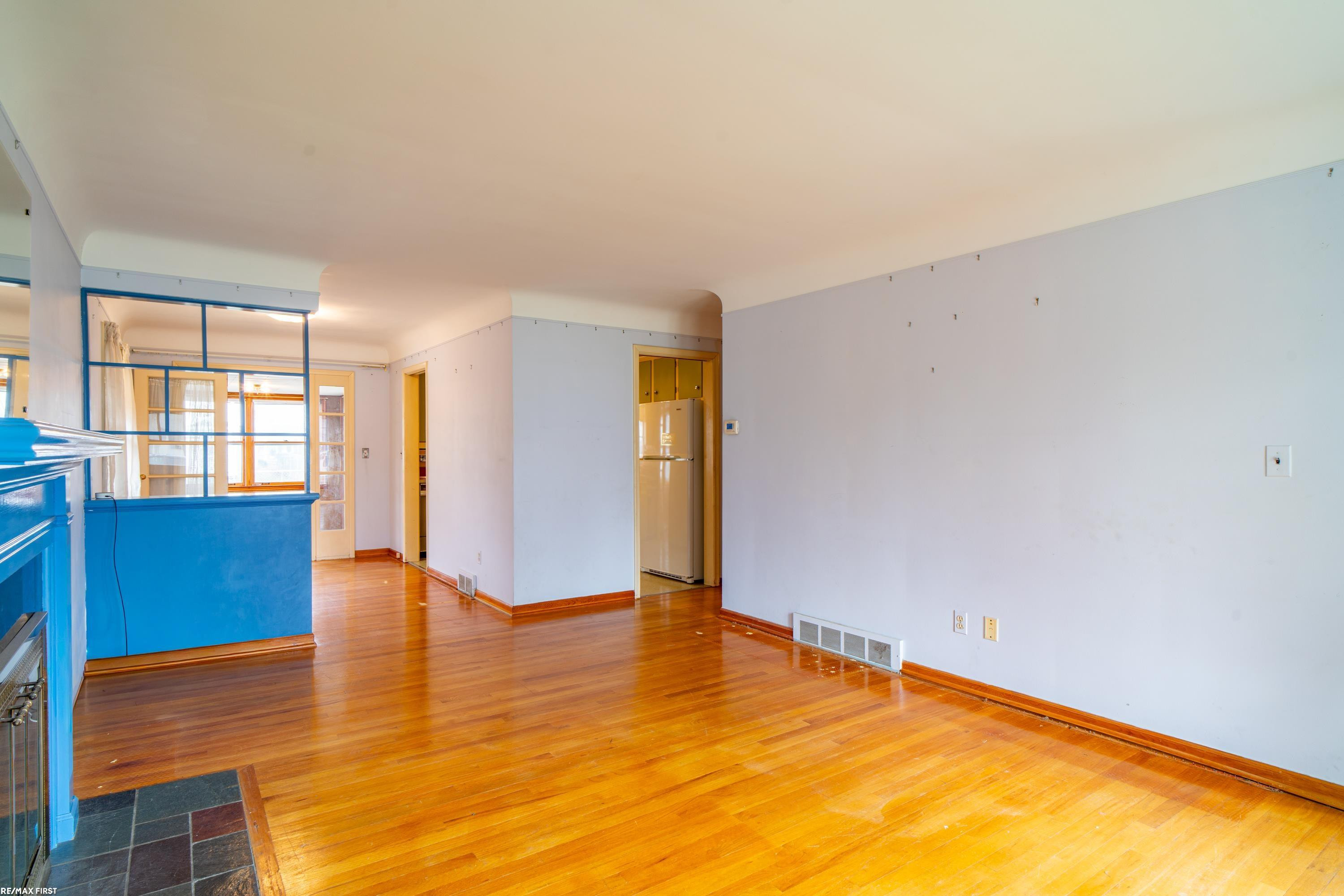 20219 Chalon Street, Saint Clair Shores, MI 48080 — Photo 12