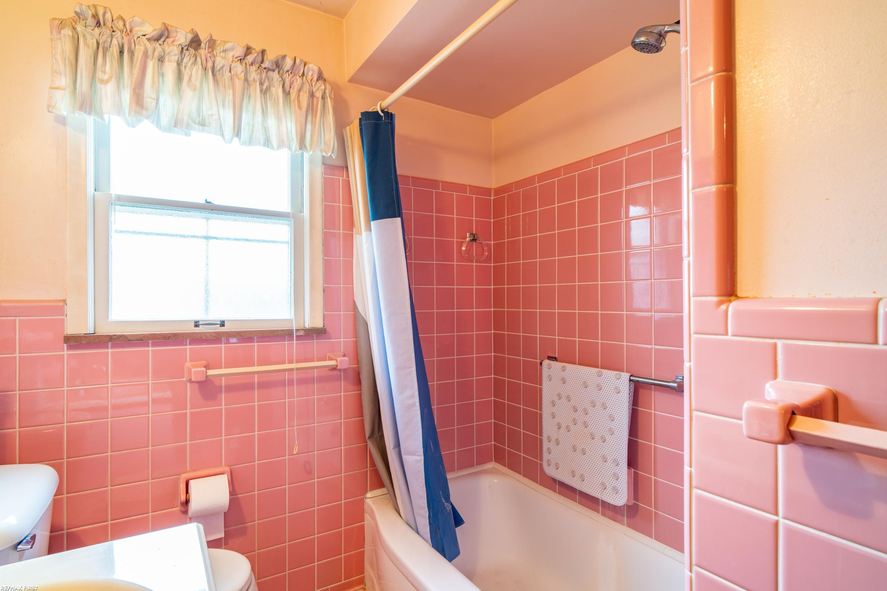 20219 Chalon Street, Saint Clair Shores, MI 48080 — Photo 24