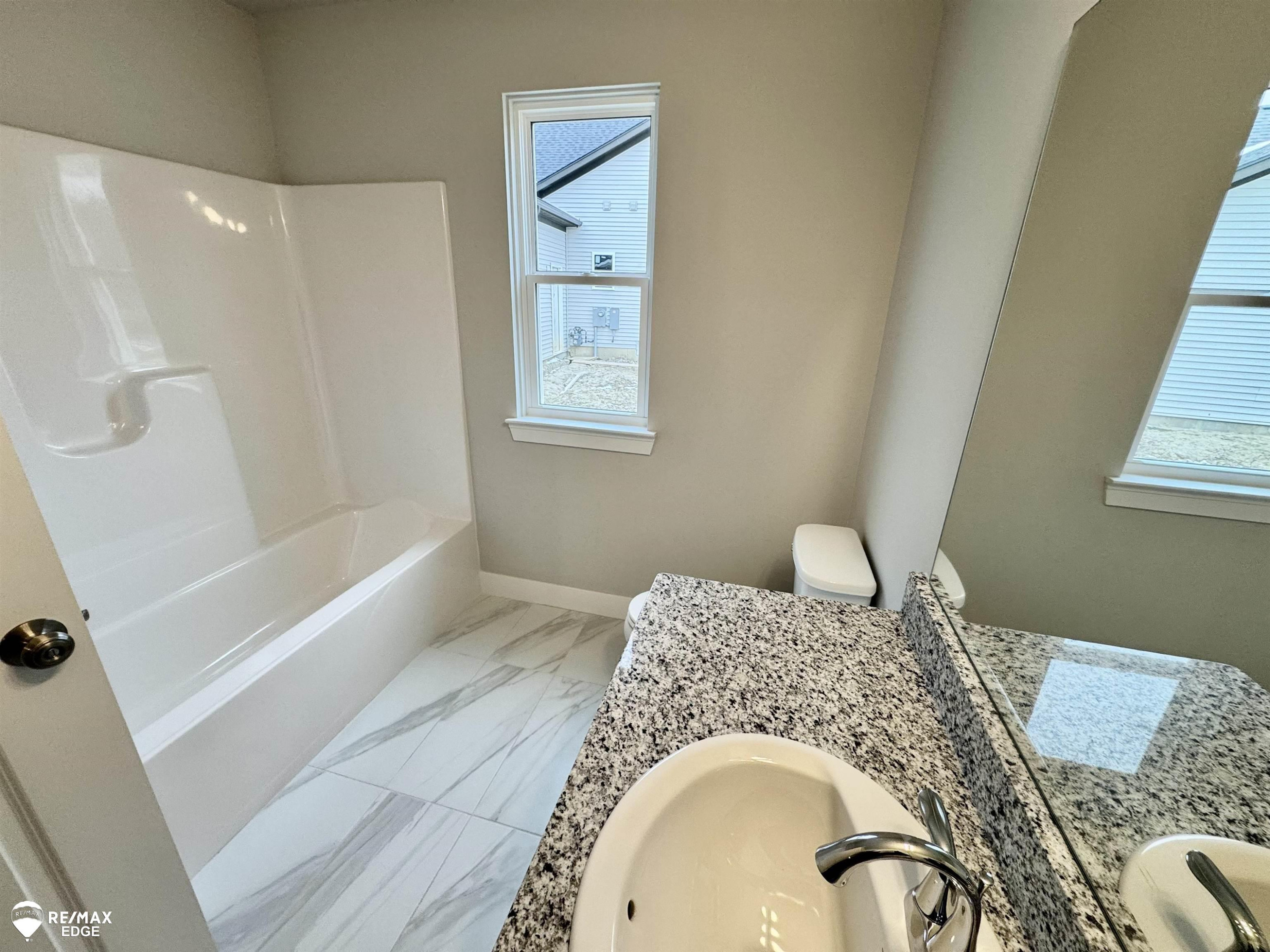 8341 Peninsula Circle, Grand Blanc, MI 48439 — Photo 14