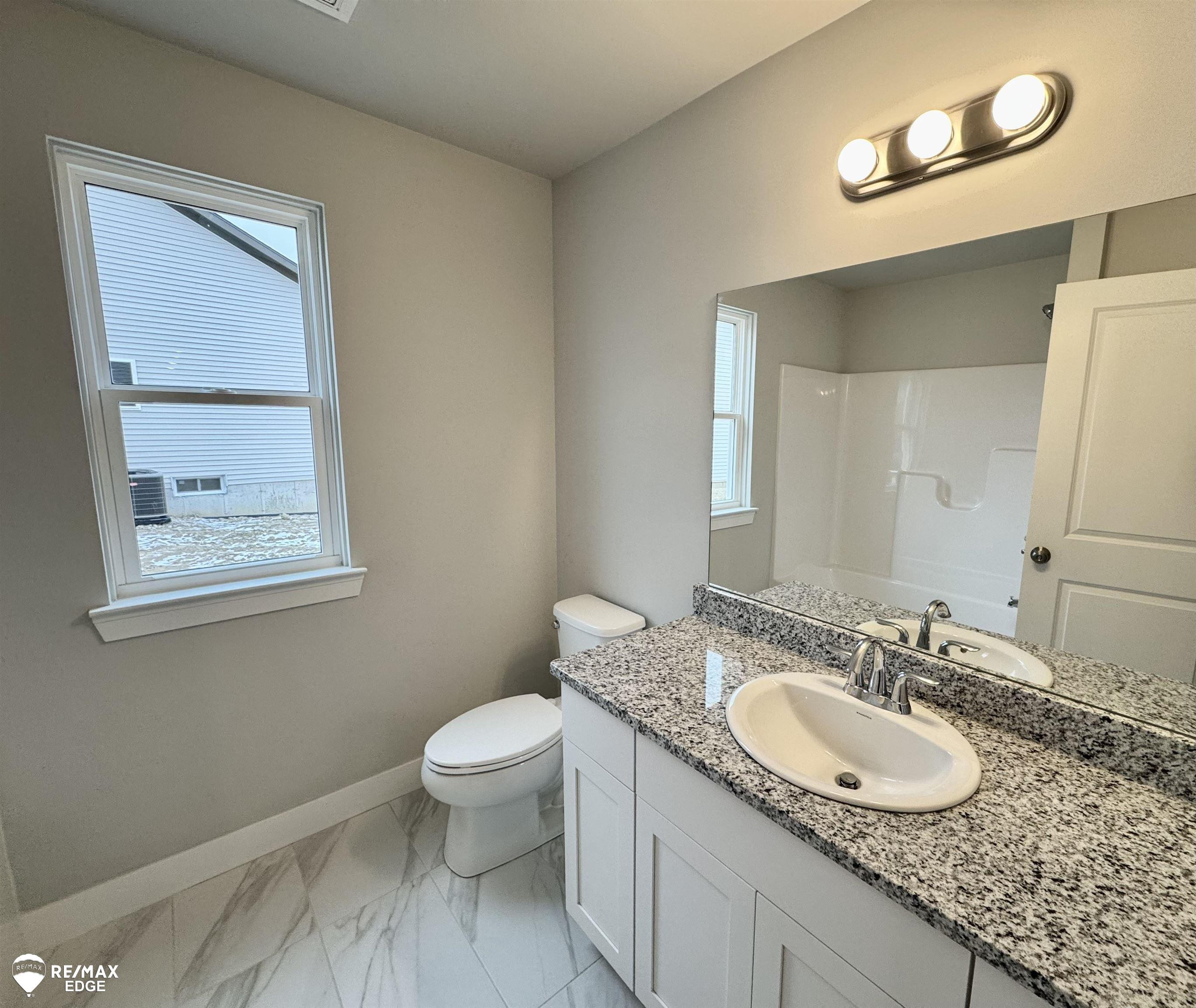 8341 Peninsula Circle, Grand Blanc, MI 48439 — Photo 15