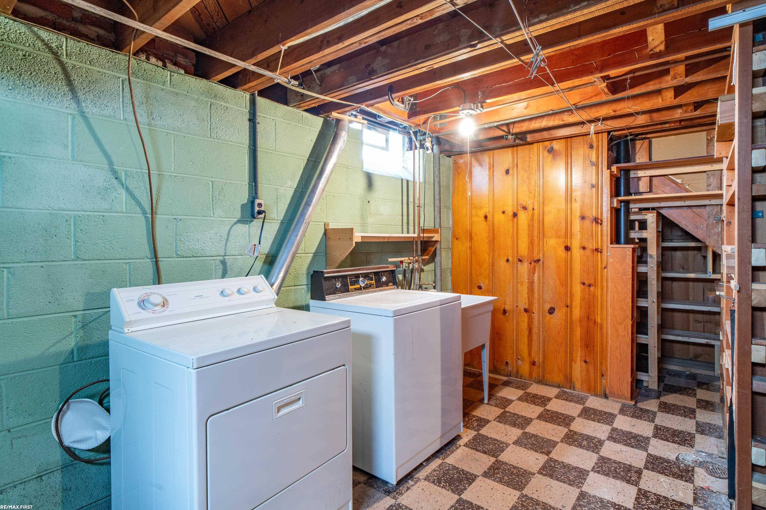 20219 Chalon Street, Saint Clair Shores, MI 48080 — Photo 32